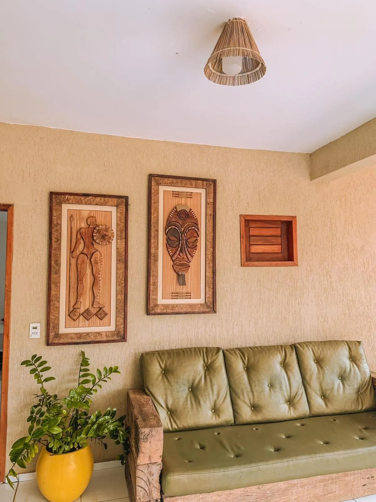 Seating area in Hotel Maré Mansa