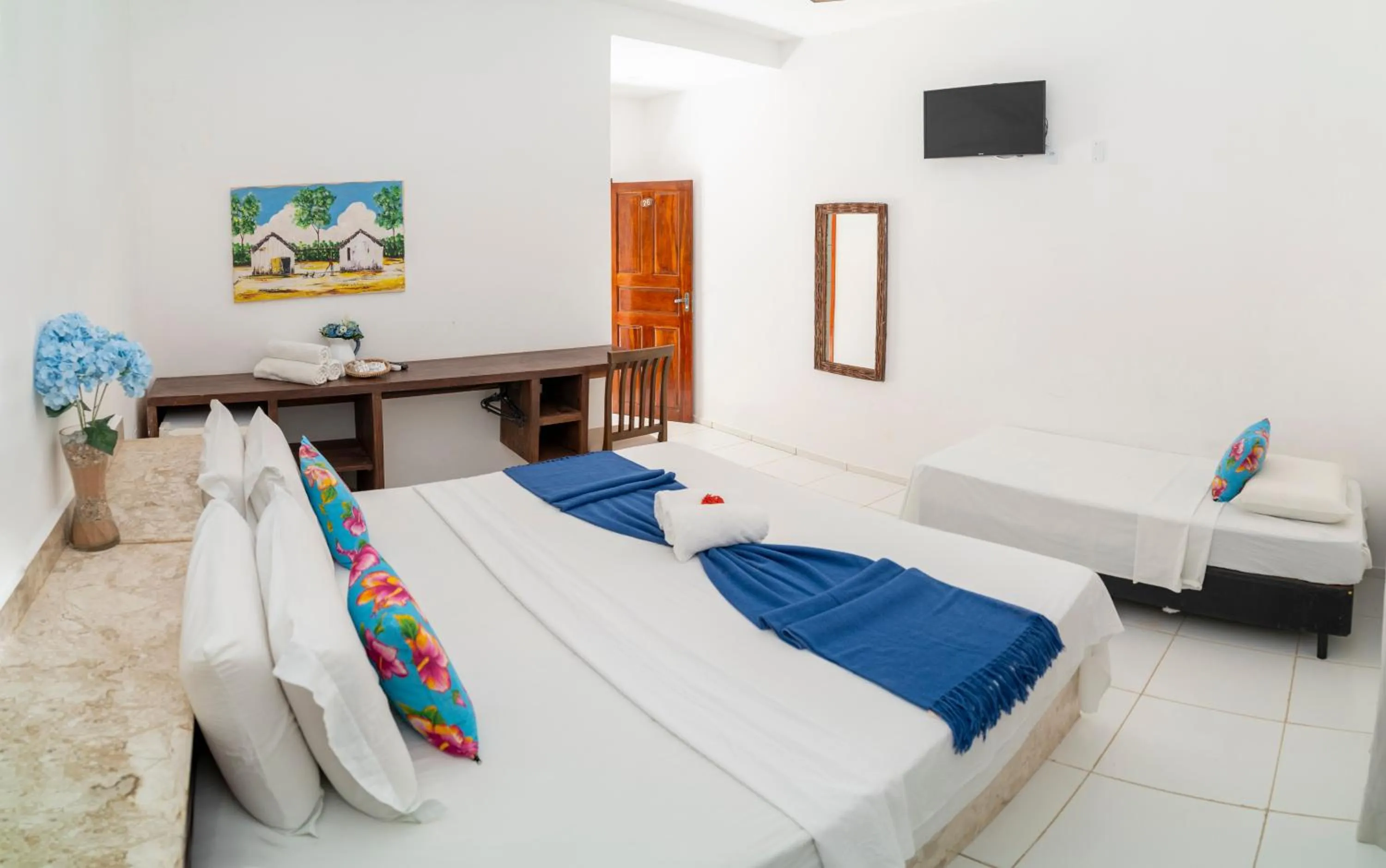 Photo of the whole room, Bed in Hotel Maré Mansa