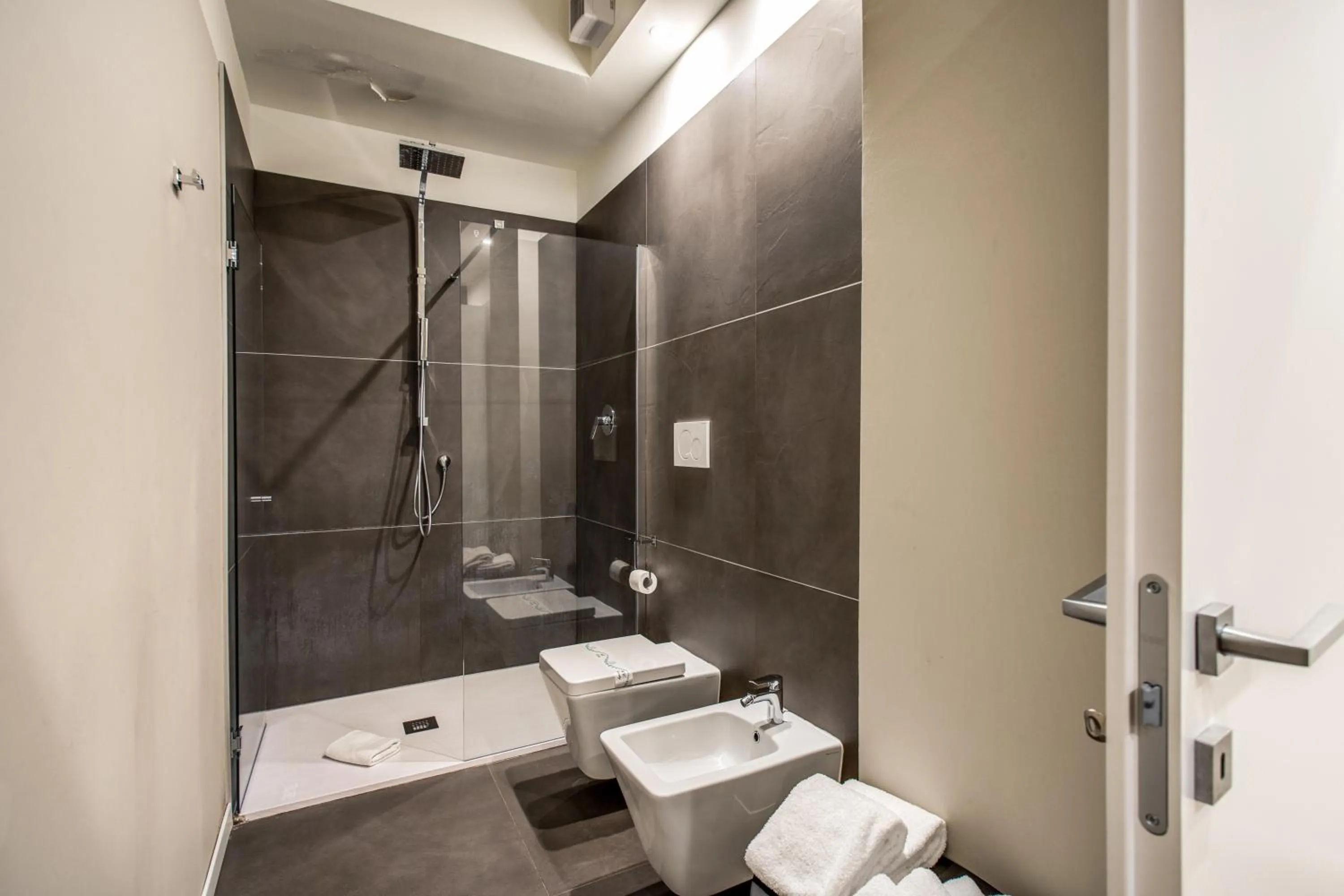 Bathroom in Suite Santa Tecla