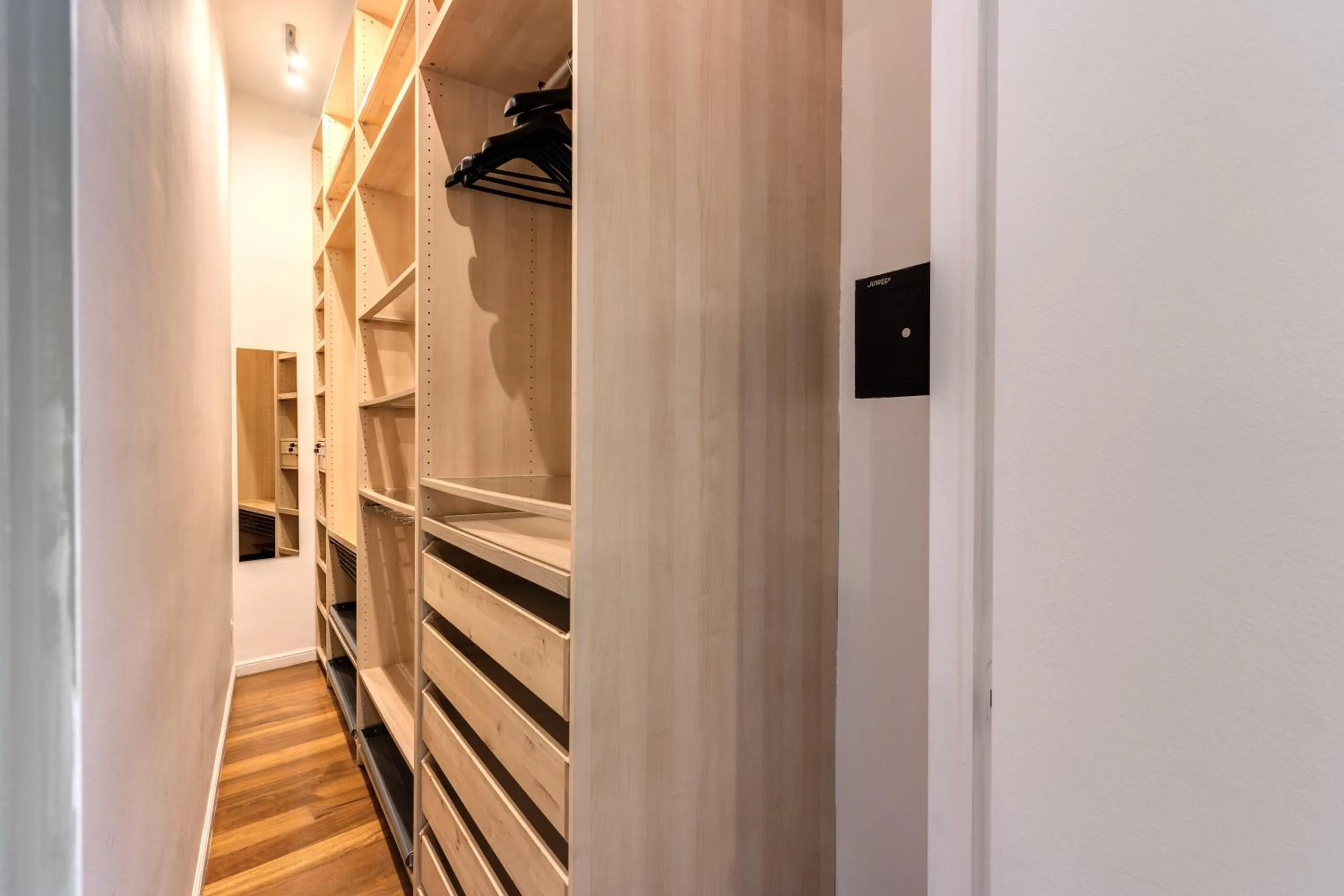 wardrobe in Suite Santa Tecla