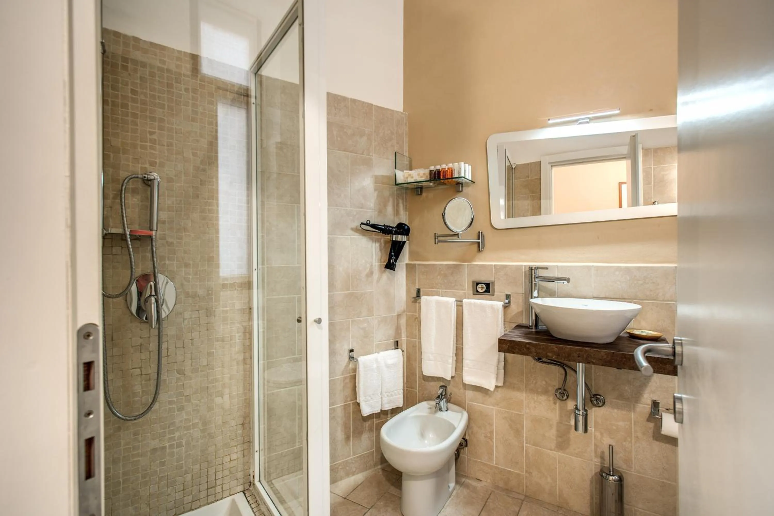 Bathroom in Suite Santa Tecla