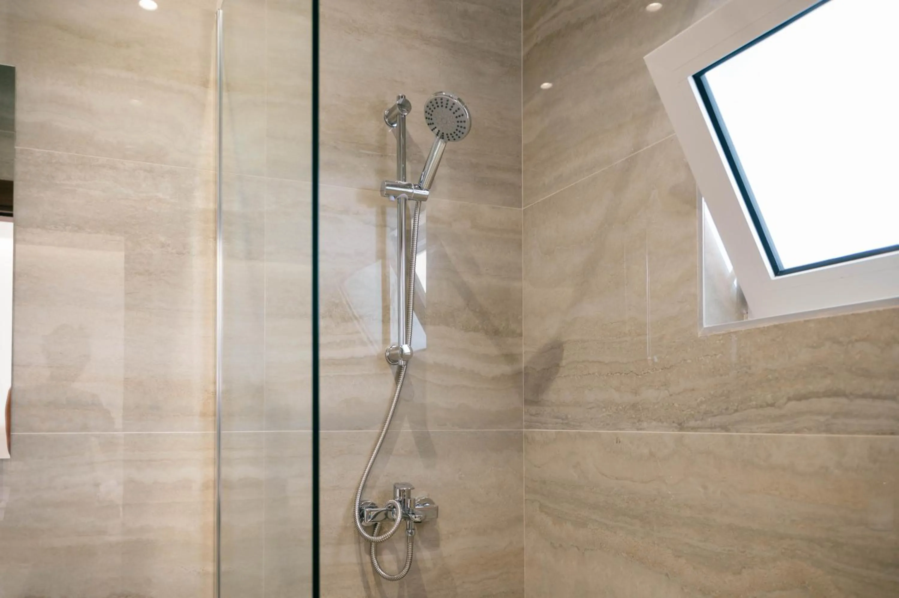 Shower in Hotel Ajana