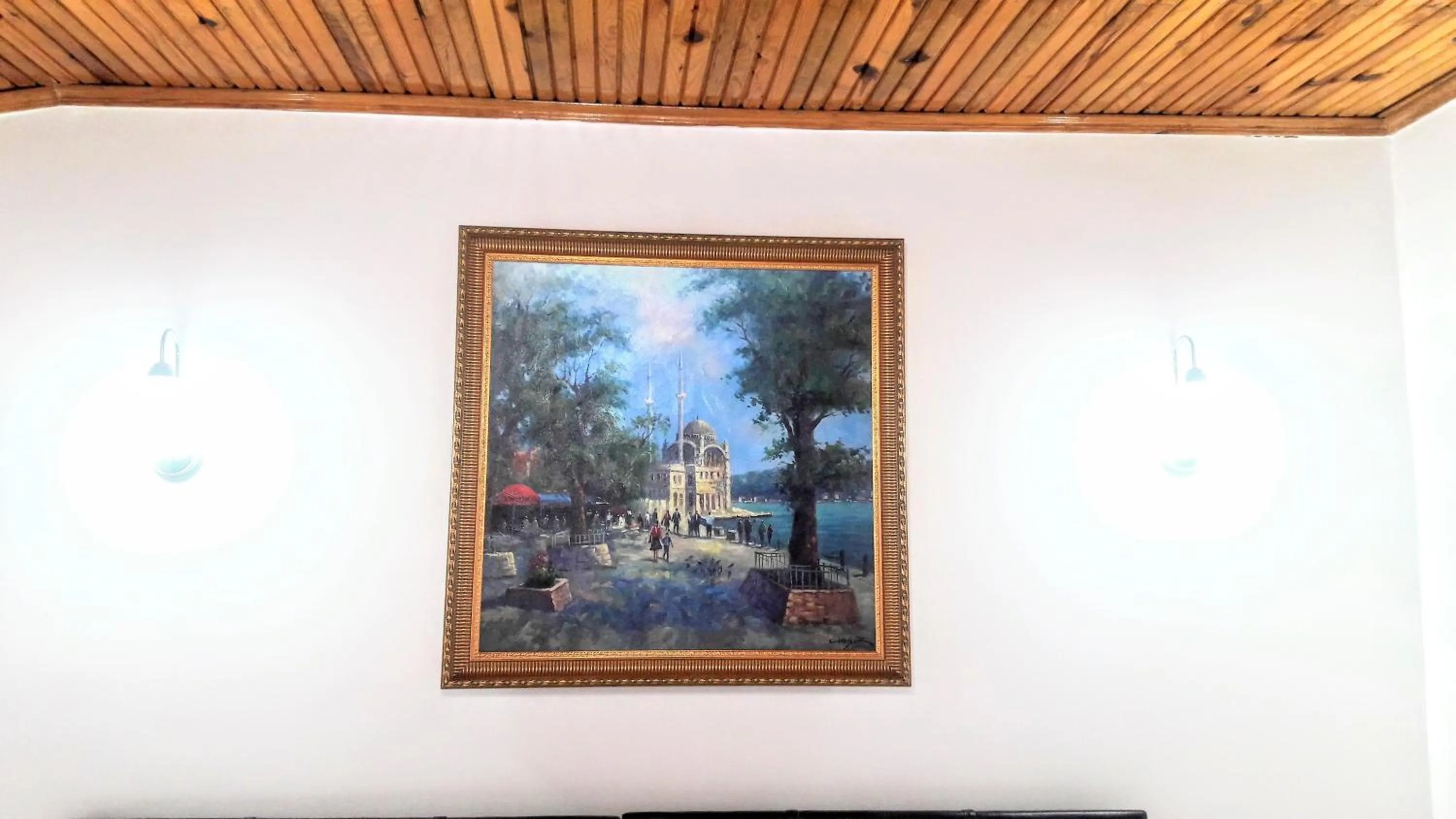 Decorative detail in Golden Life Apart Hotel