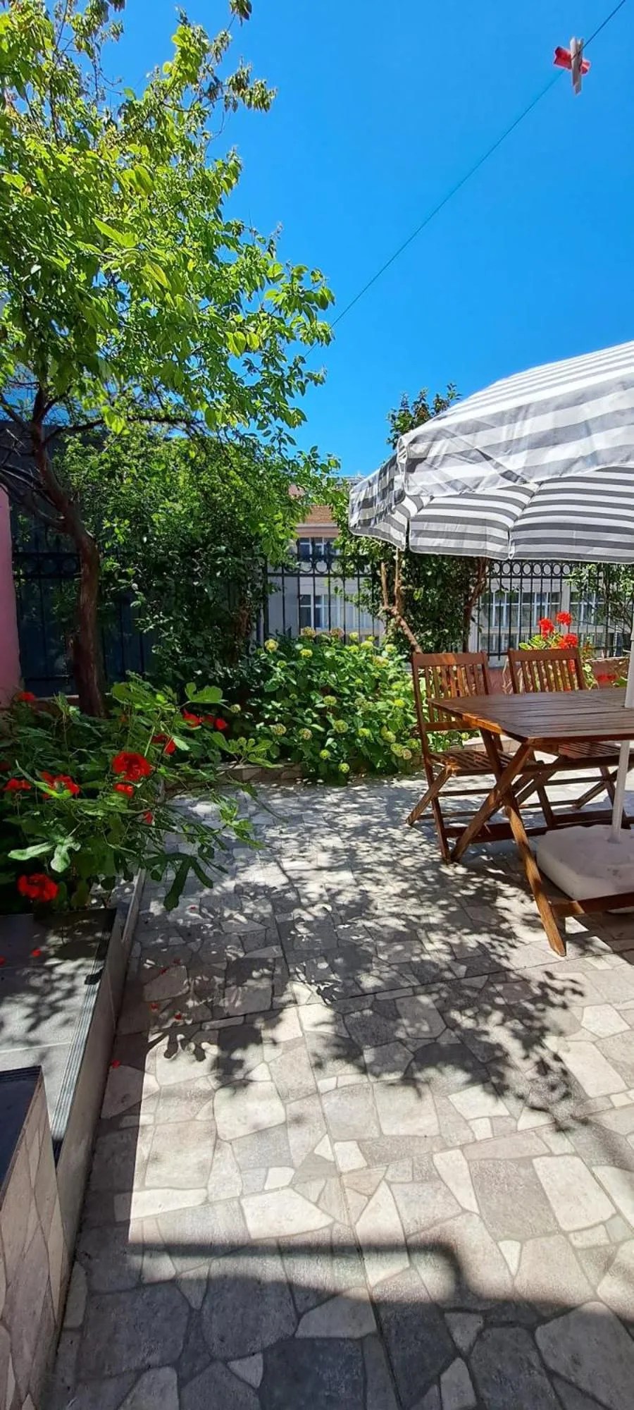 Golden Life Apart Hotel