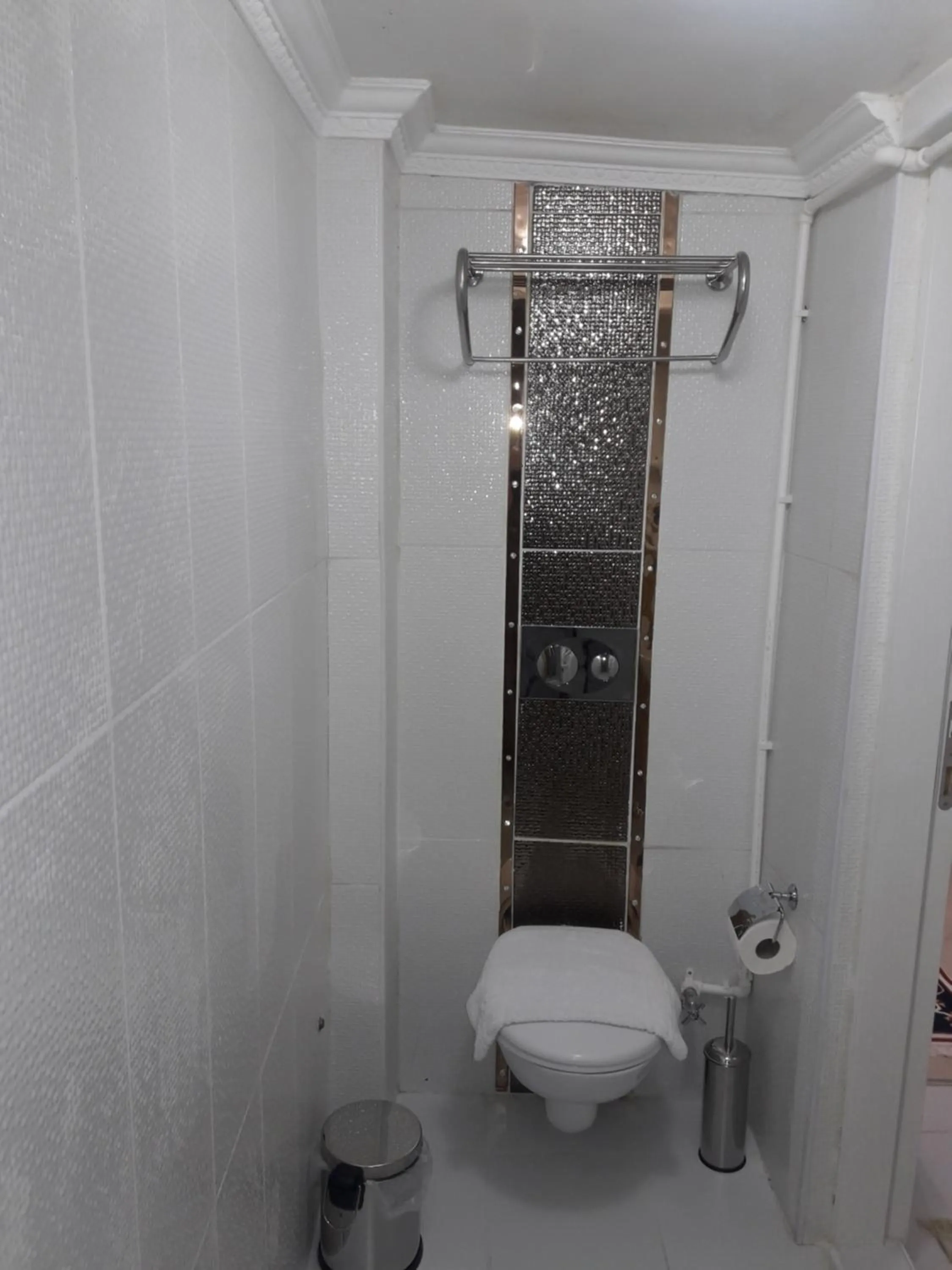 Bathroom in Golden Life Apart Hotel