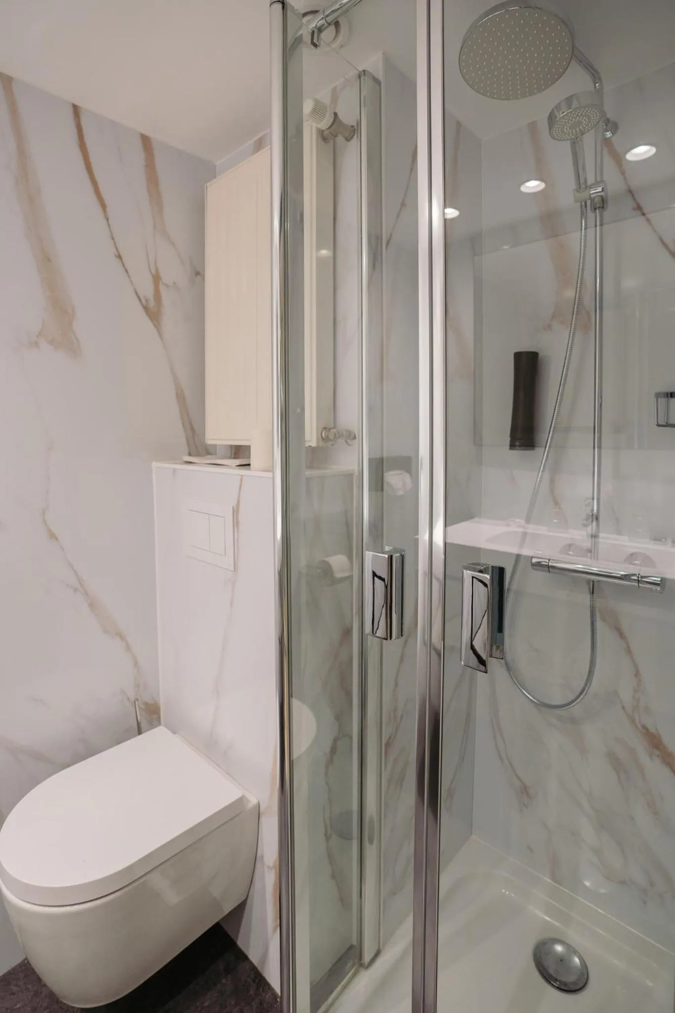 Bathroom in Ostend Hotel