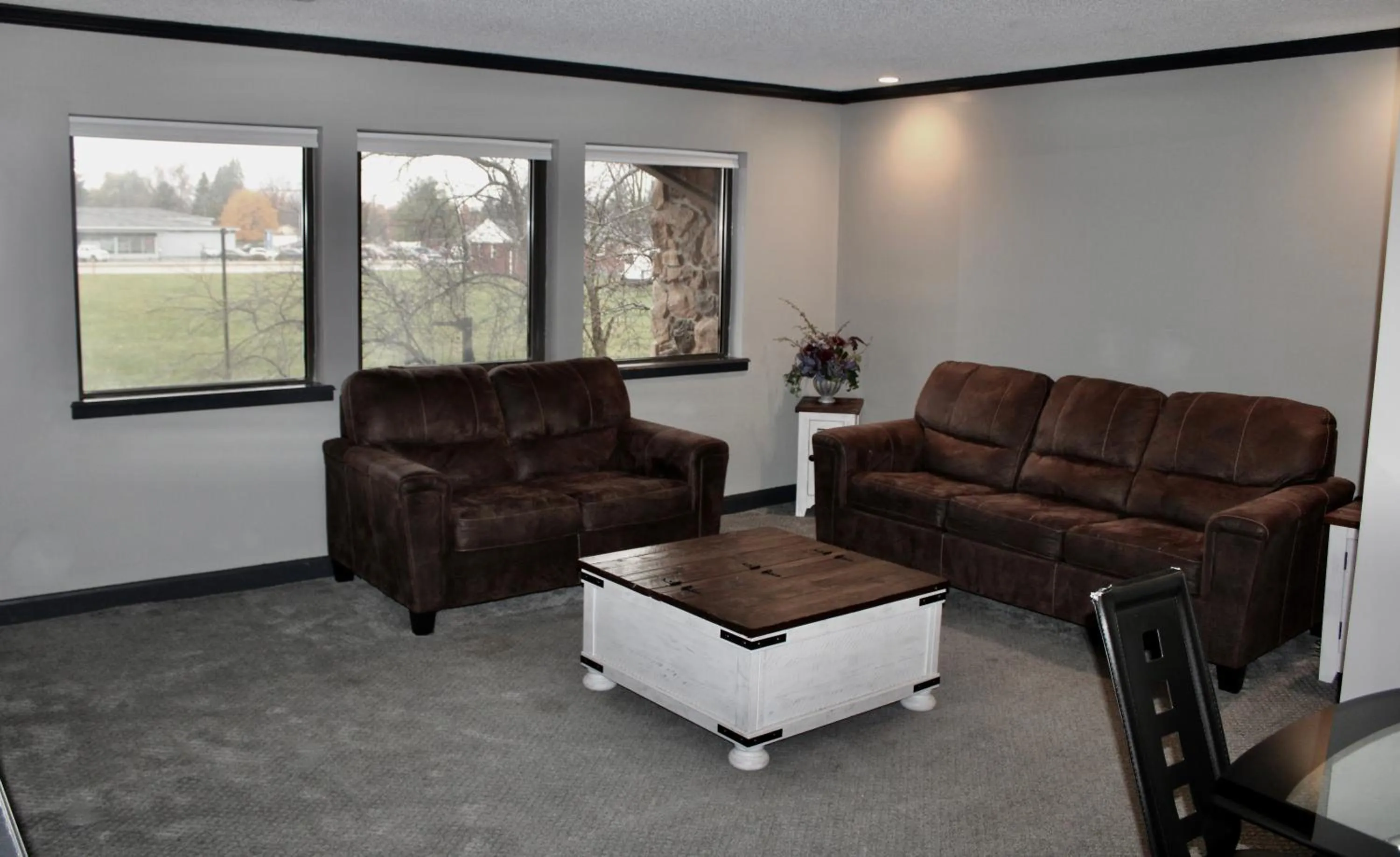 Carlton Lodge Hotel and Suites