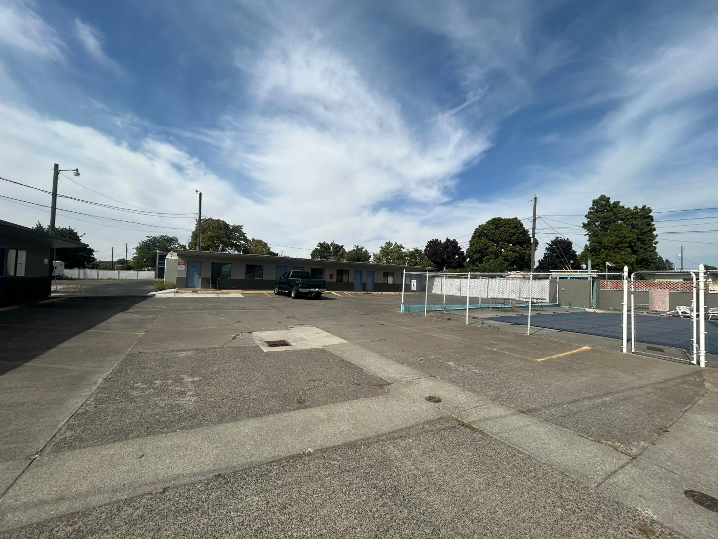 Facade/entrance in Capri Motel By Belvilla Walla Walla US 12