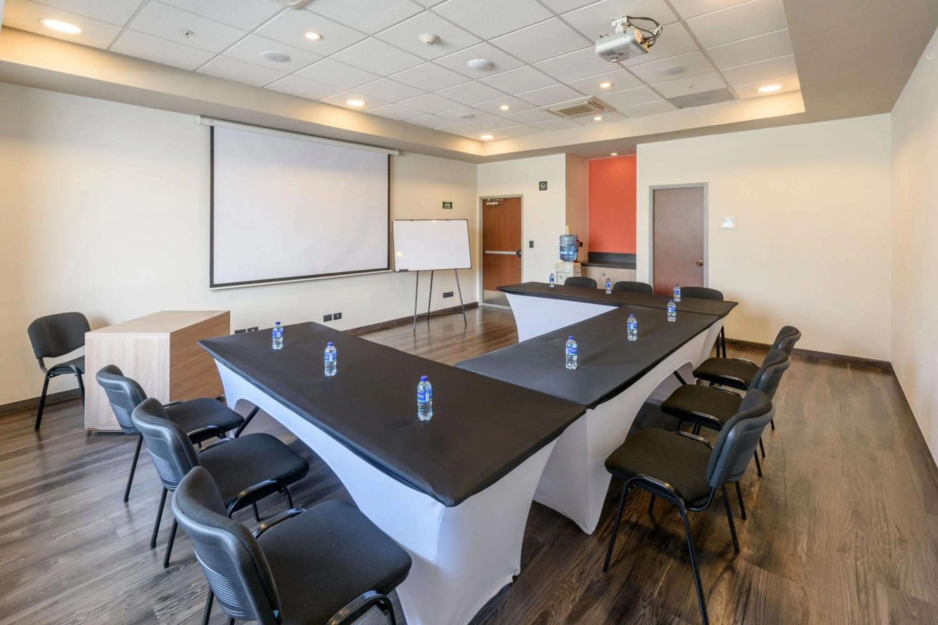 Meeting/conference room in City Express Plus by Marriott Bogota Aeropuerto