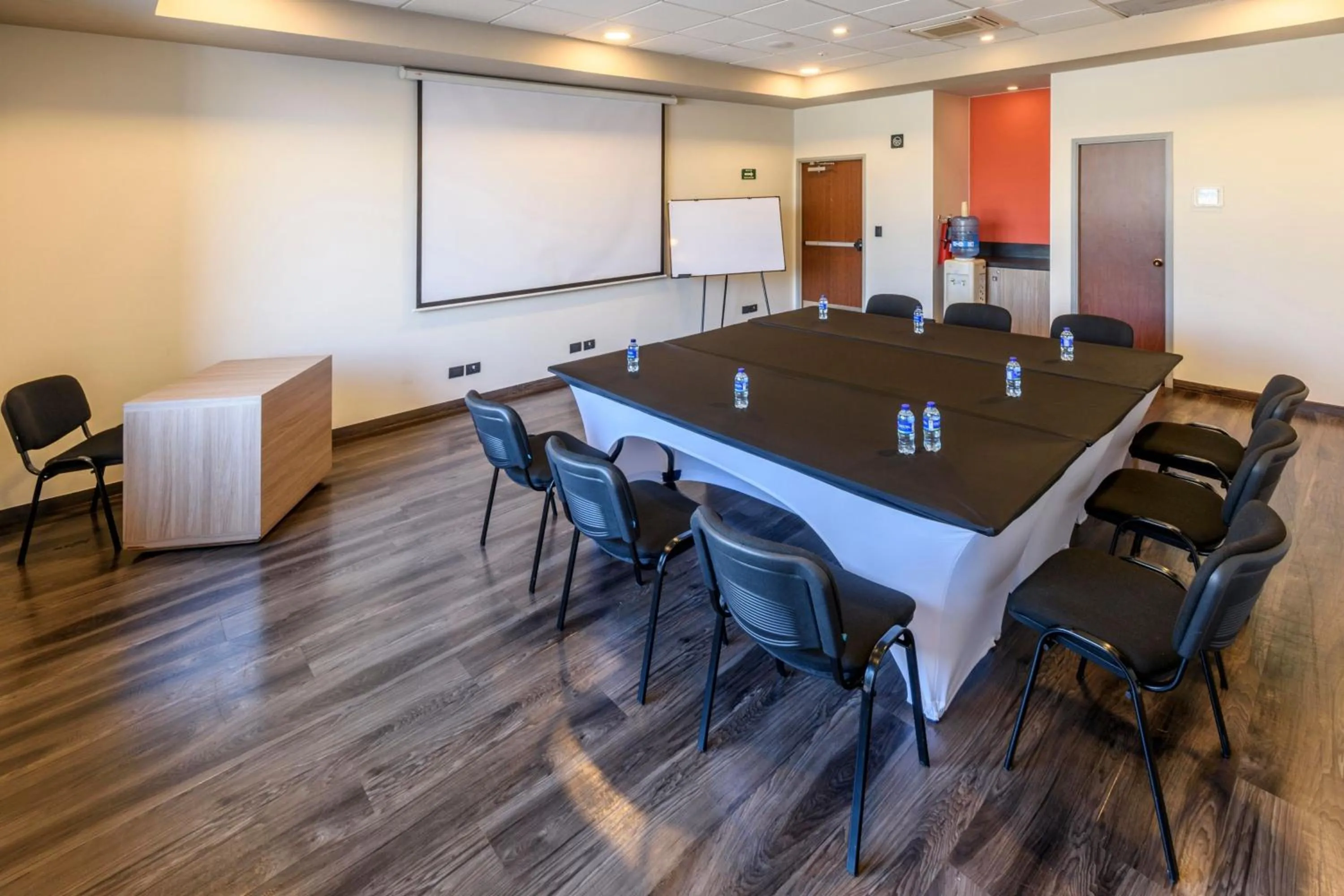 Meeting/conference room in City Express Junior by Marriott Bogota Aeropuerto