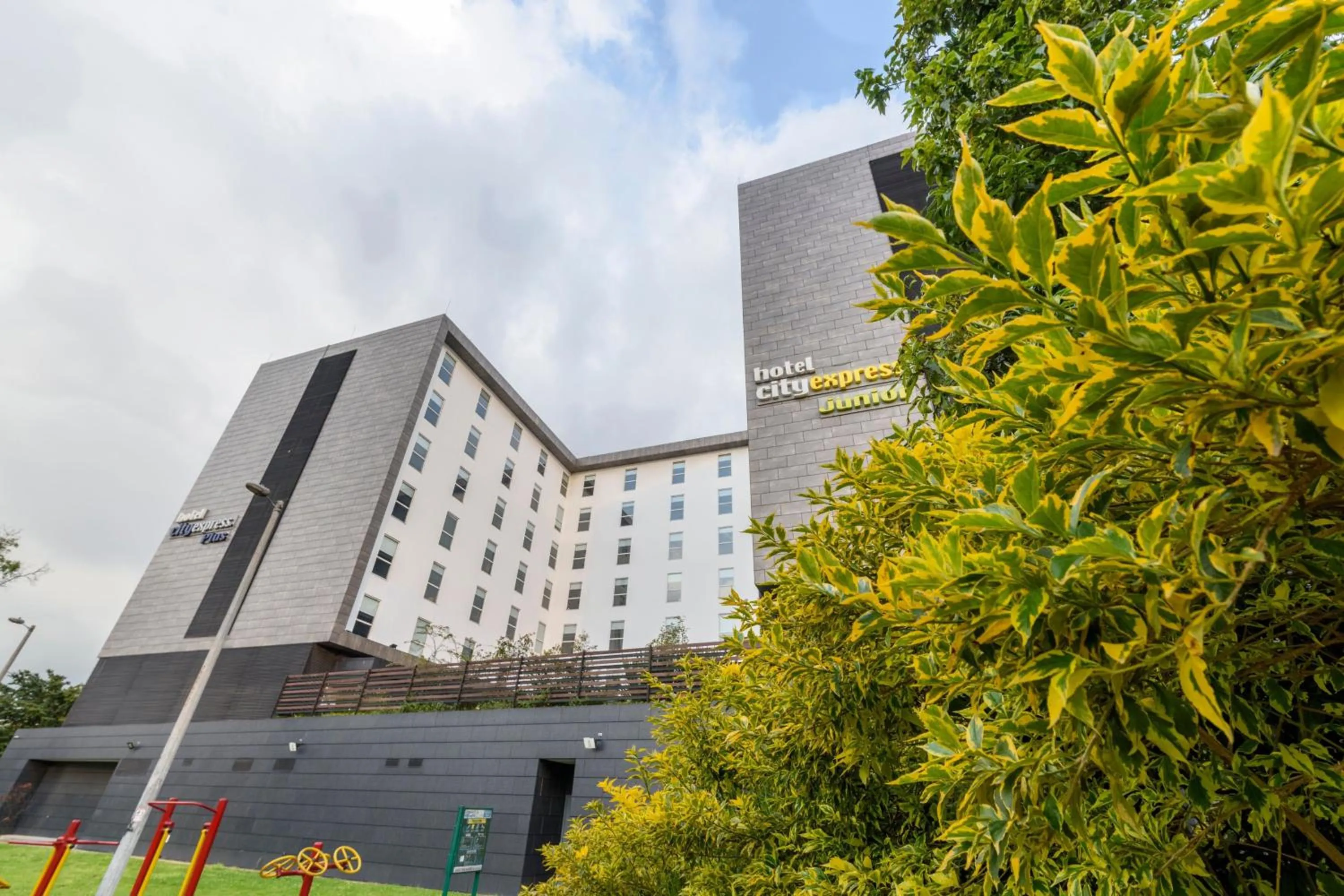 Property building in City Express Junior by Marriott Bogota Aeropuerto
