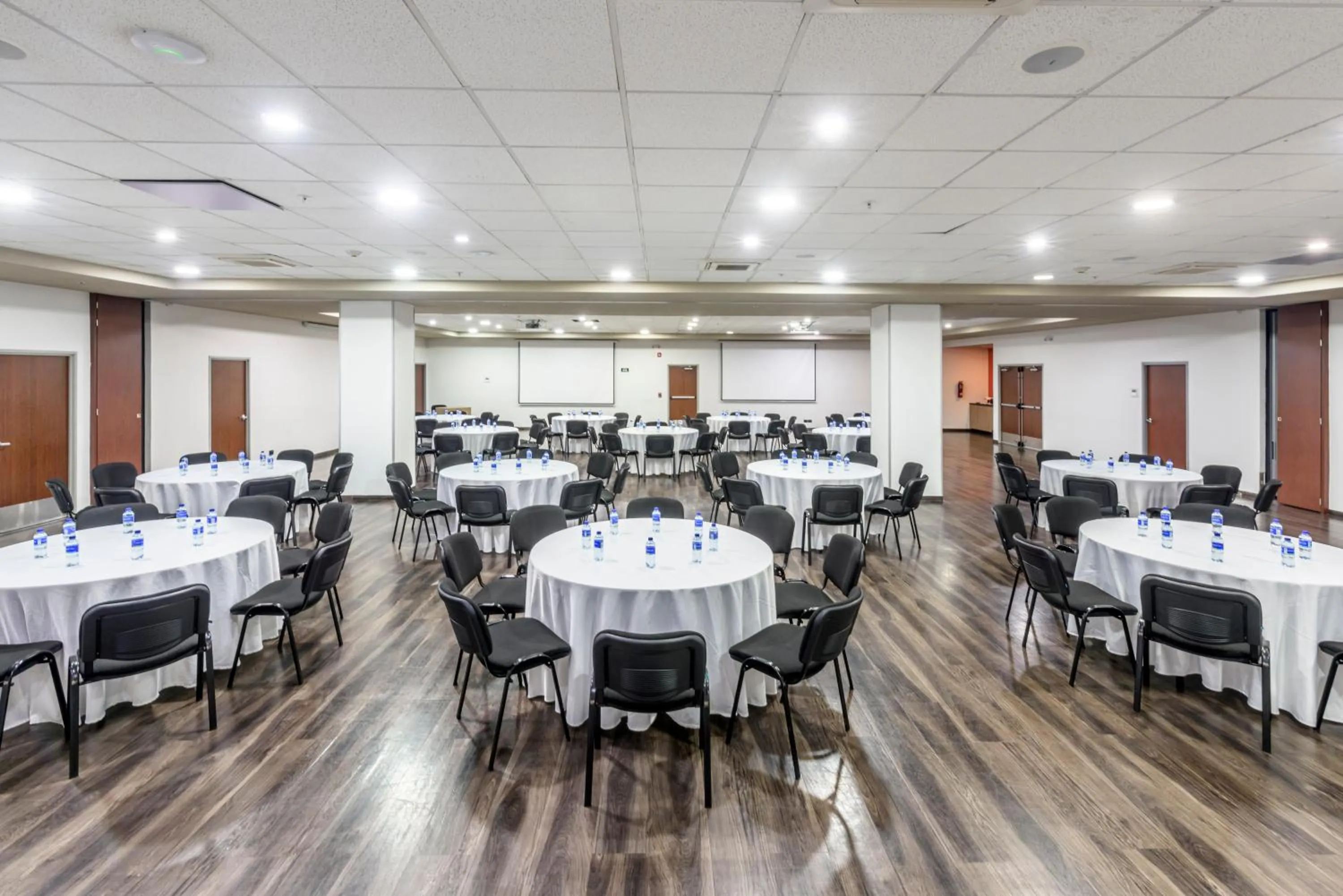 Meeting/conference room in City Express Junior by Marriott Bogota Aeropuerto