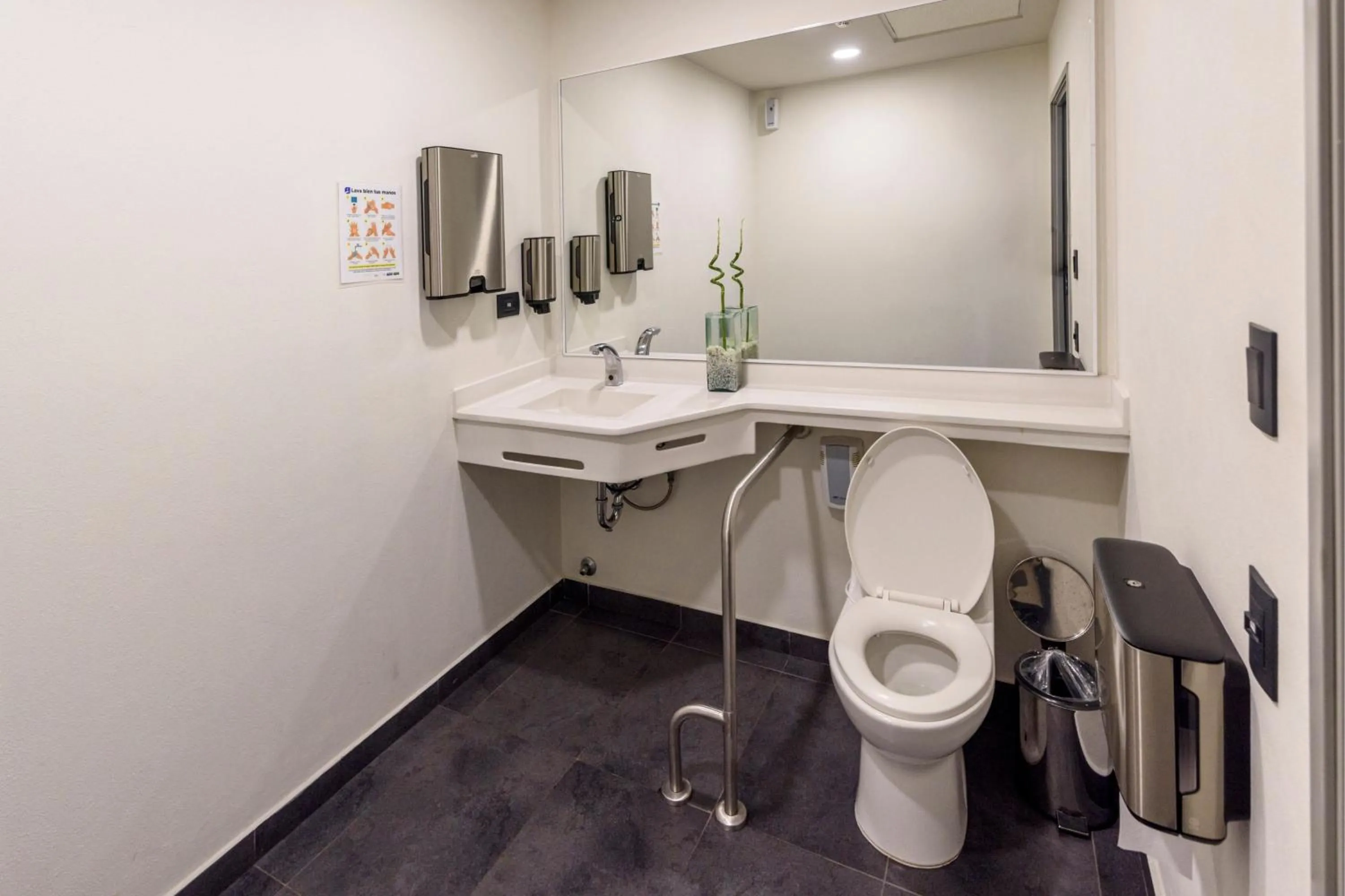 Bathroom in City Express Junior by Marriott Bogota Aeropuerto