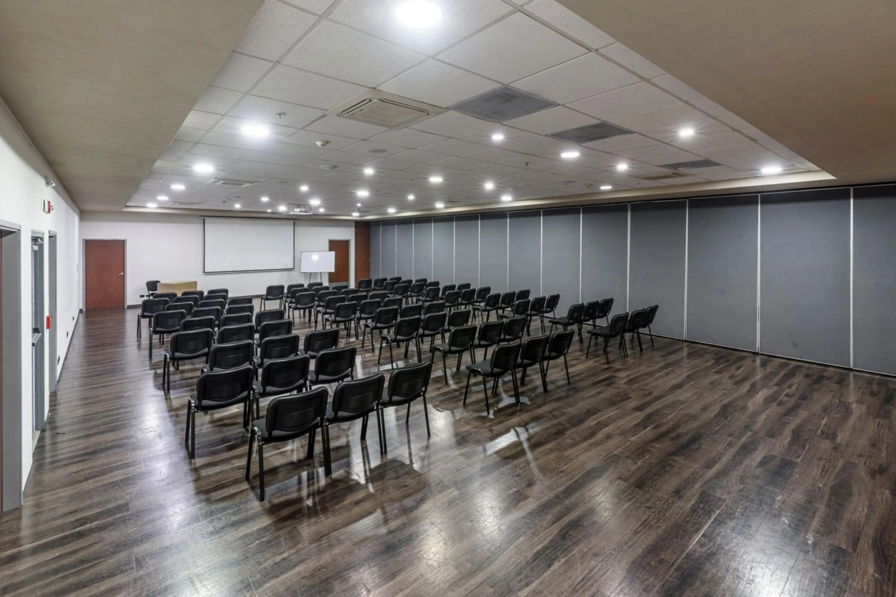 Meeting/conference room in City Express Junior by Marriott Bogota Aeropuerto