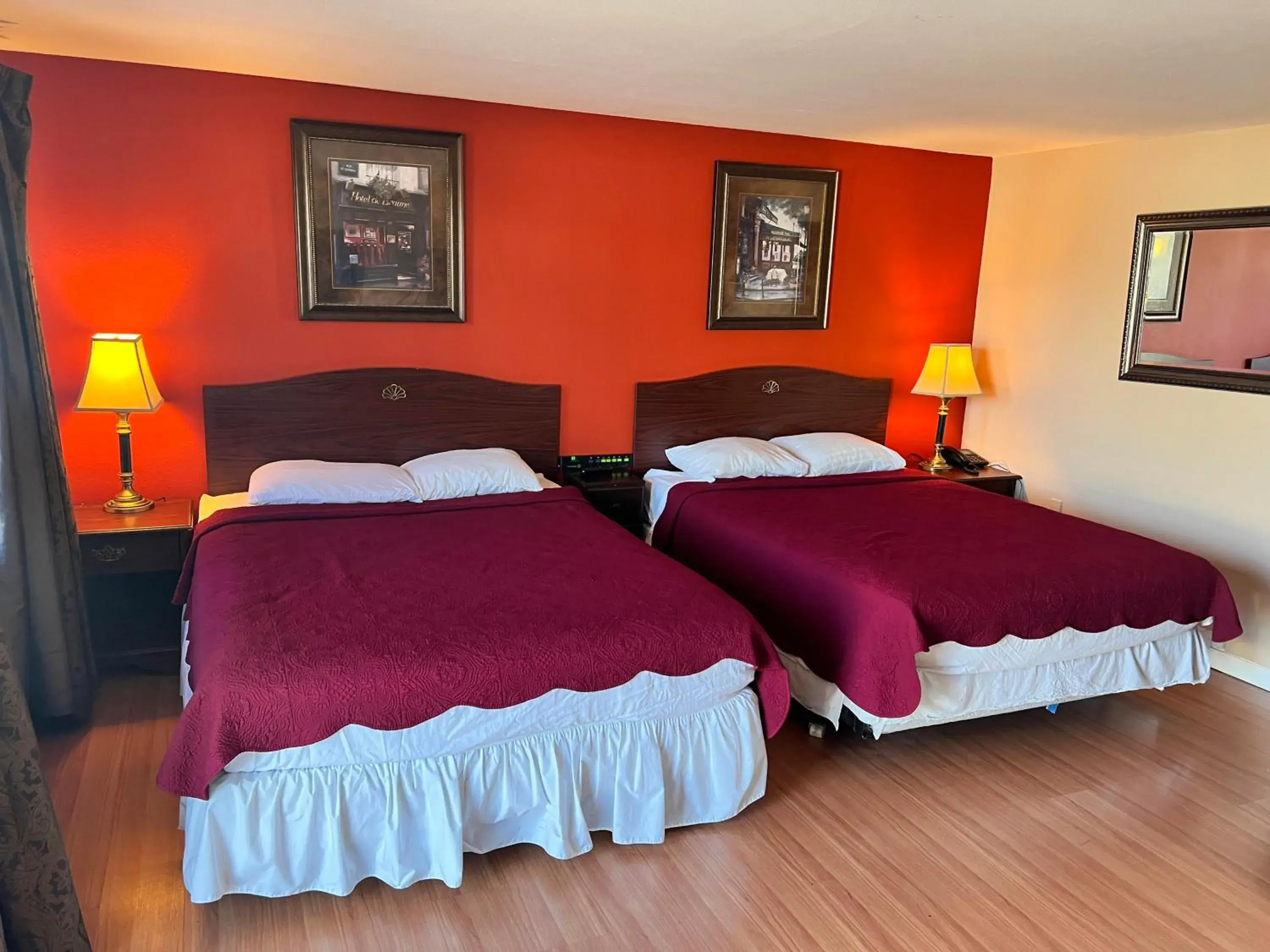 Standard Queen Room with Two Queen Beds in Great House Motel Standard Queen Room with Two Queen Beds in Great House Motel