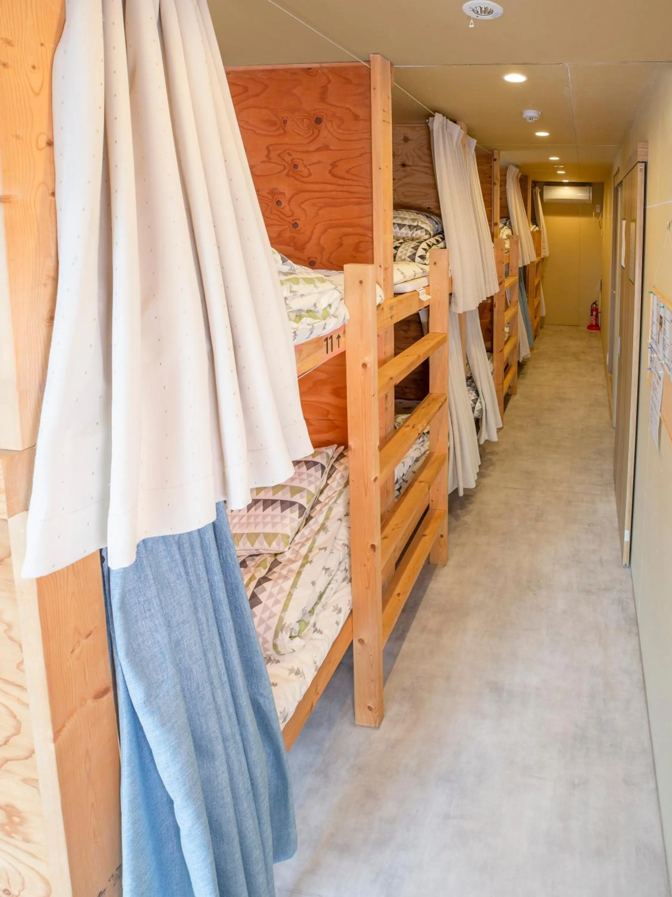 bunk bed, Bed in Guesthouse Sensu