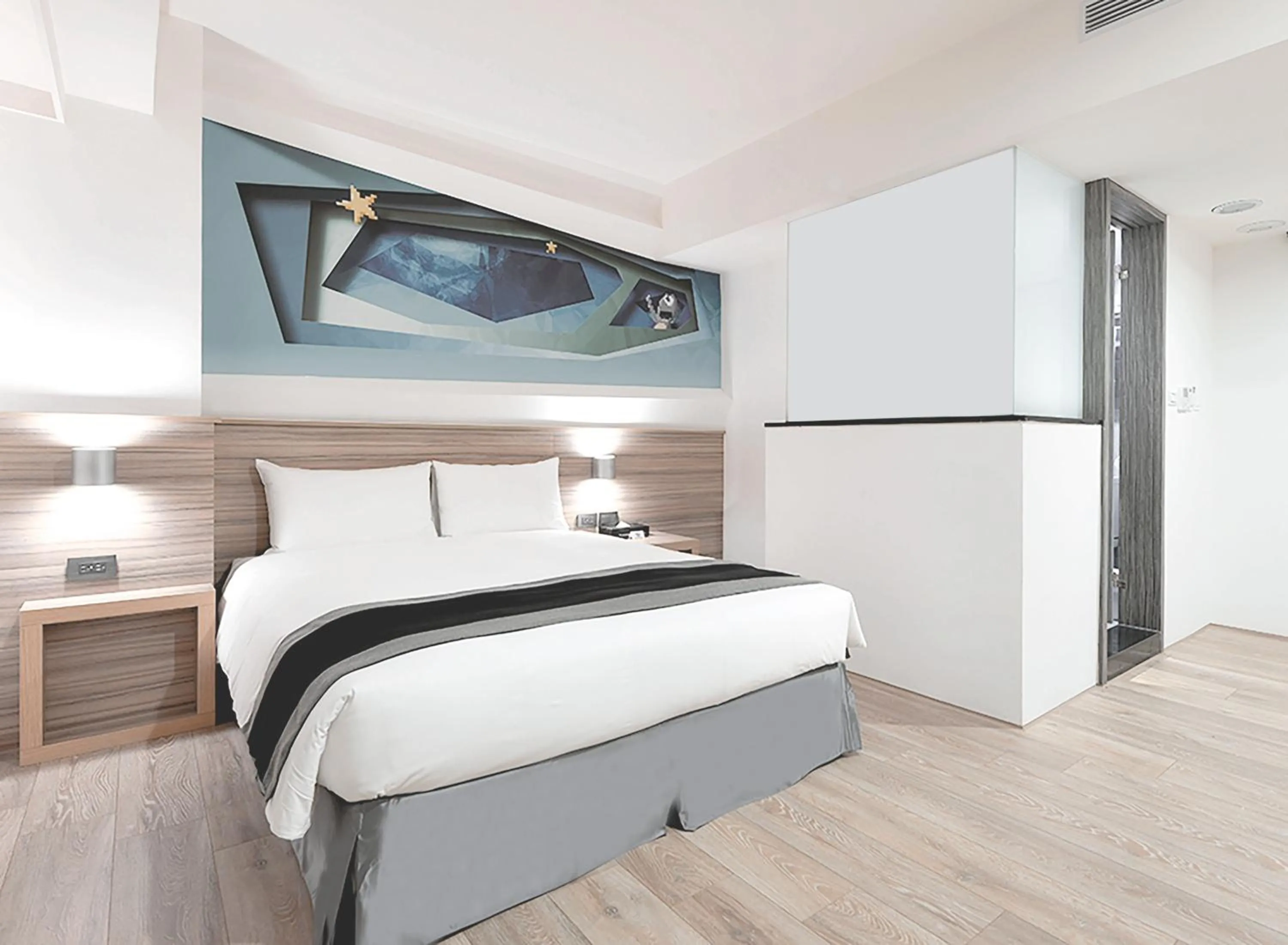 Shower, Bed in Trans Inn