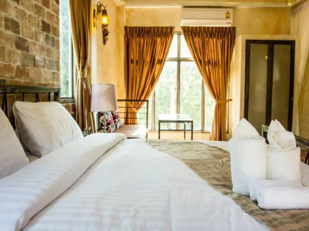 Bedroom, Bed in Stamp Hills Resort