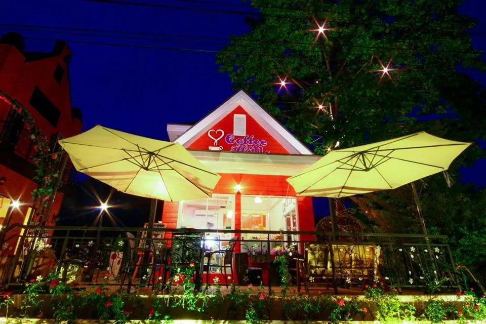 Restaurant/places to eat in Stamp Hills Resort
