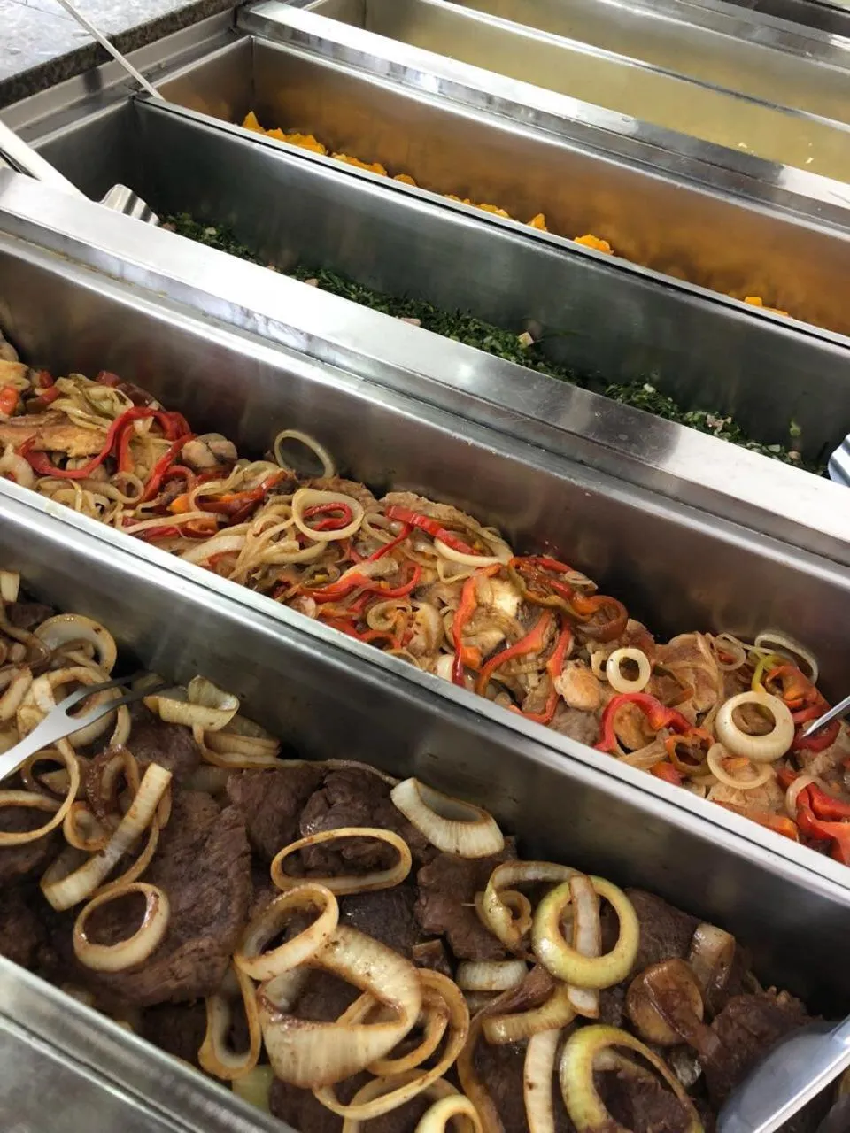 Restaurant/places to eat in Center Hotel