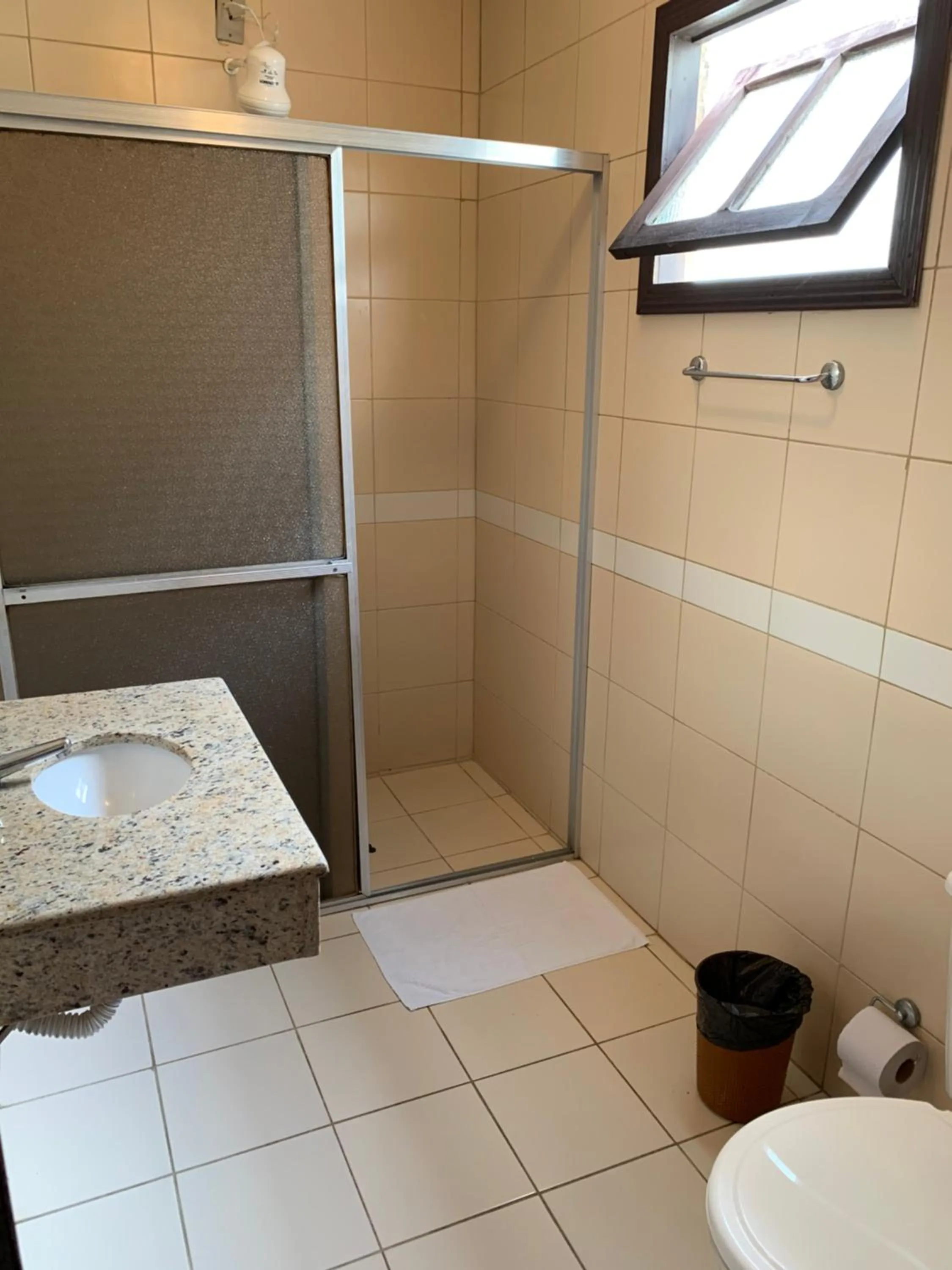 Shower in Center Hotel