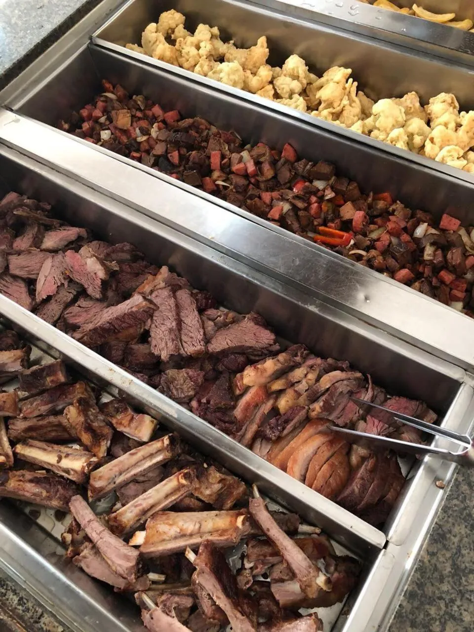 Restaurant/places to eat in Center Hotel