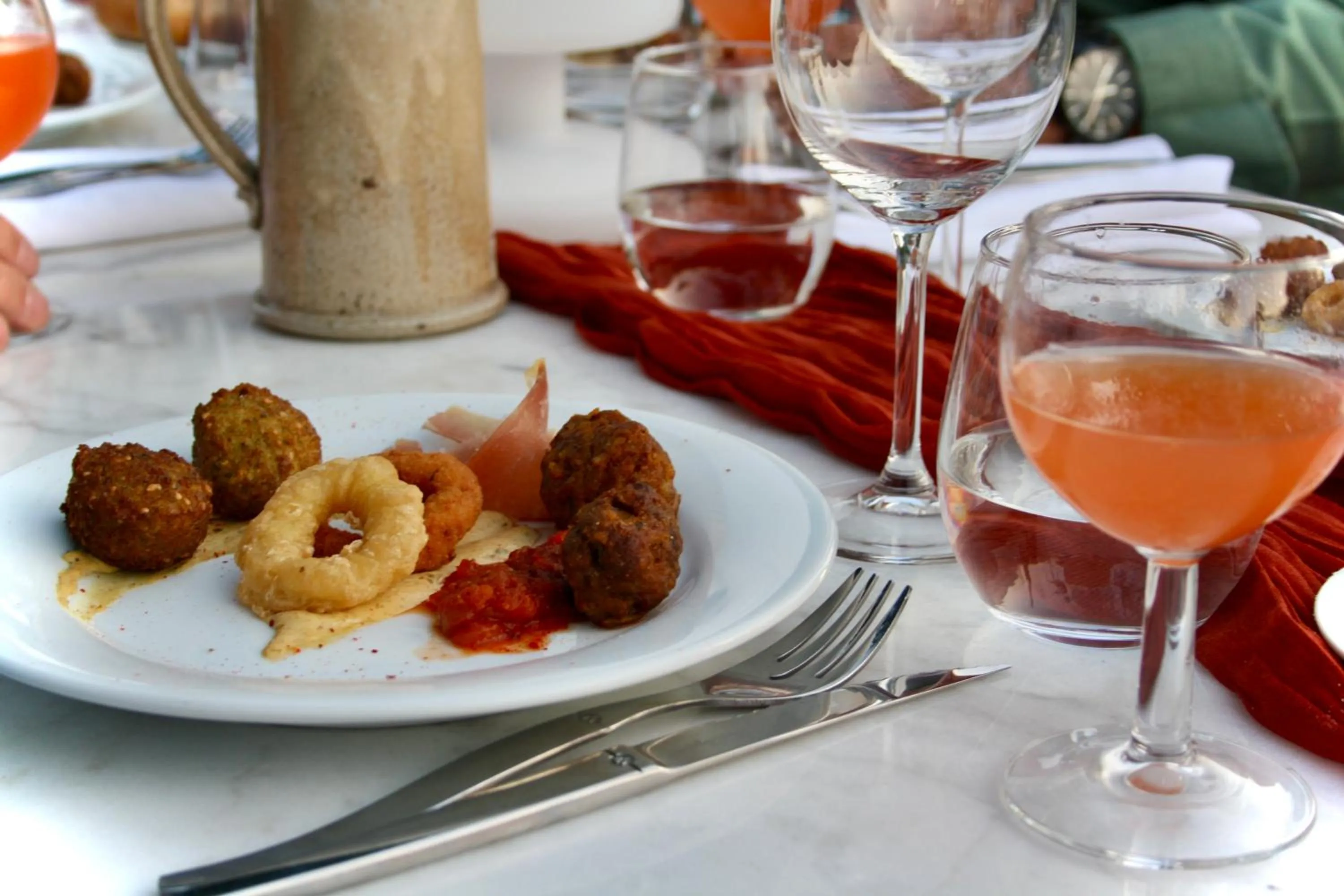 Restaurant/places to eat in Hotel Restaurant Auberge du Barrez Logis