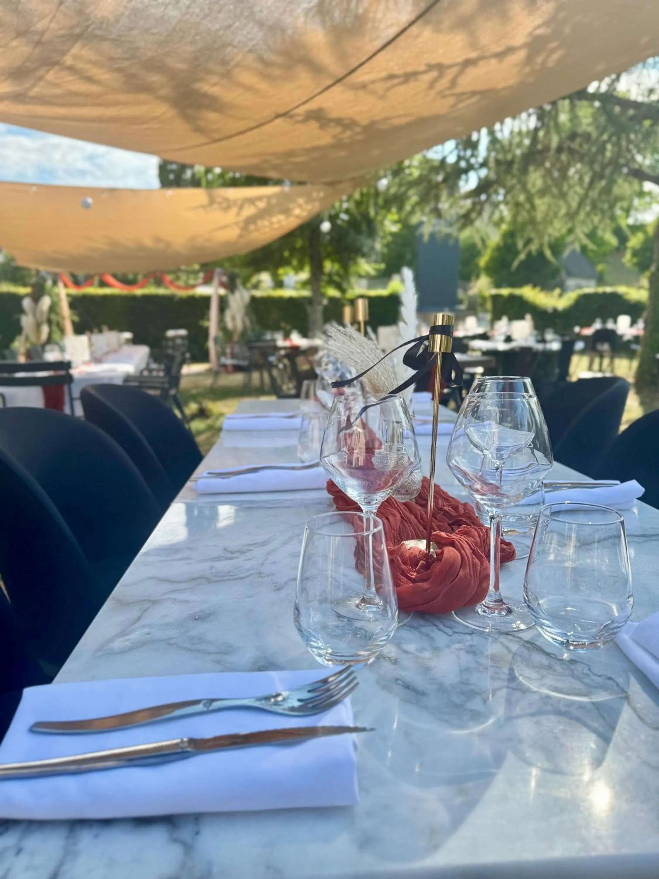 Restaurant/places to eat in Hotel Restaurant Auberge du Barrez Logis