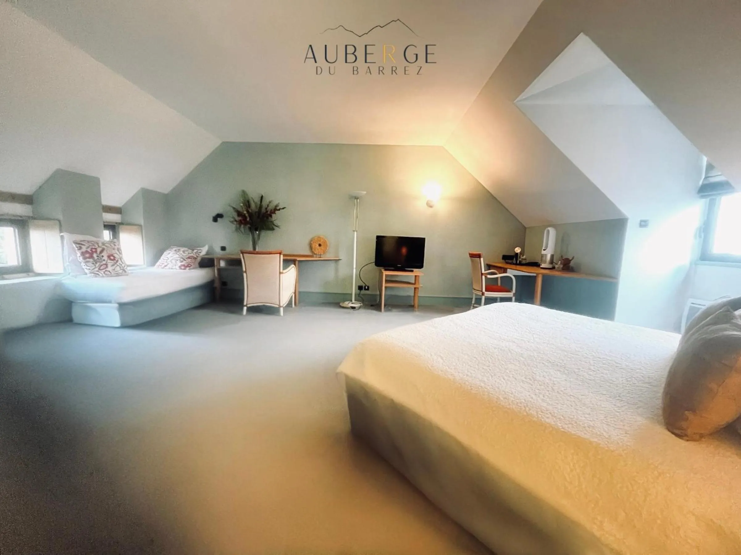 Bedroom, Bed in Hotel Restaurant Auberge du Barrez Logis