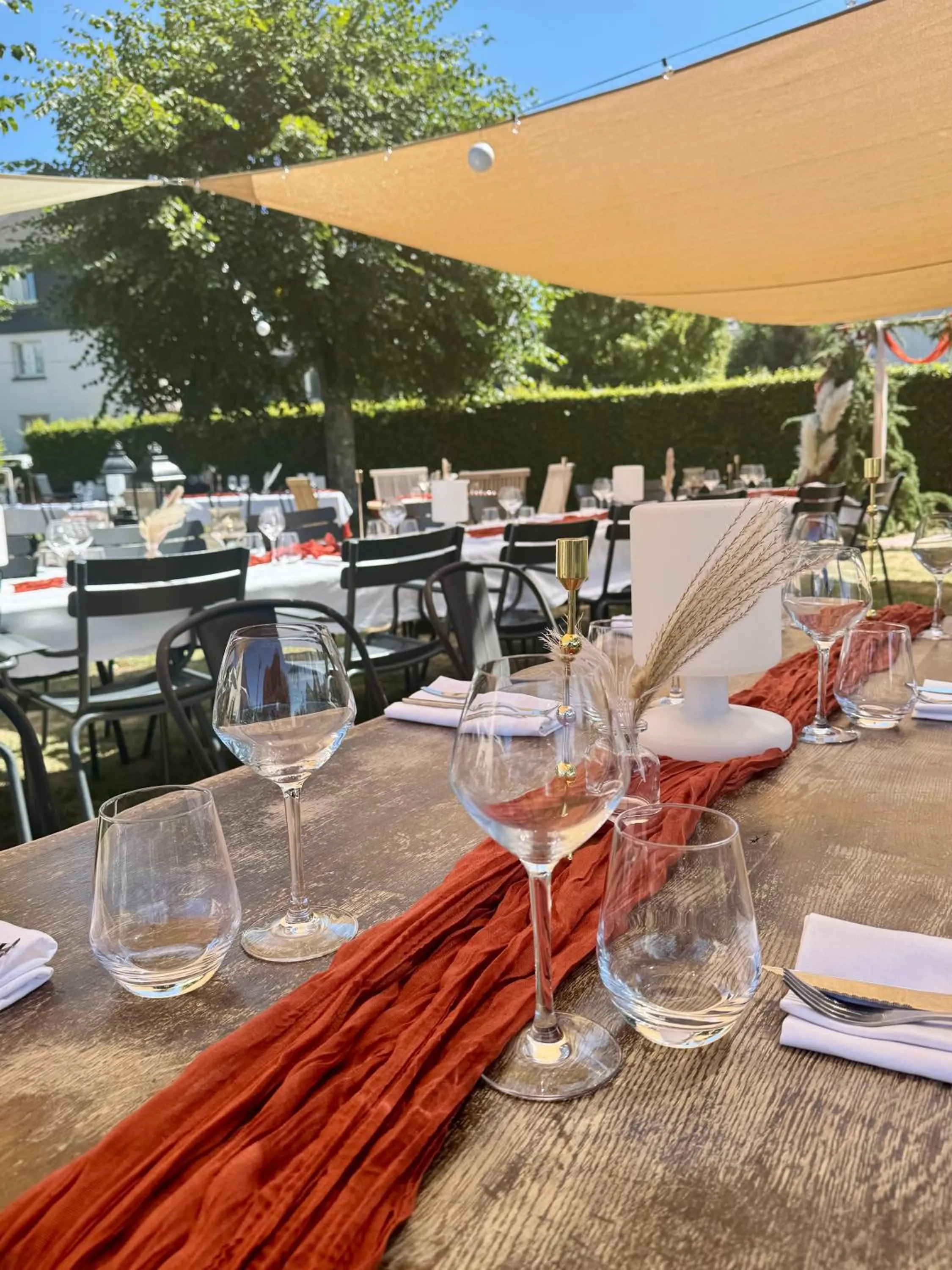 Restaurant/places to eat in Hotel Restaurant Auberge du Barrez Logis