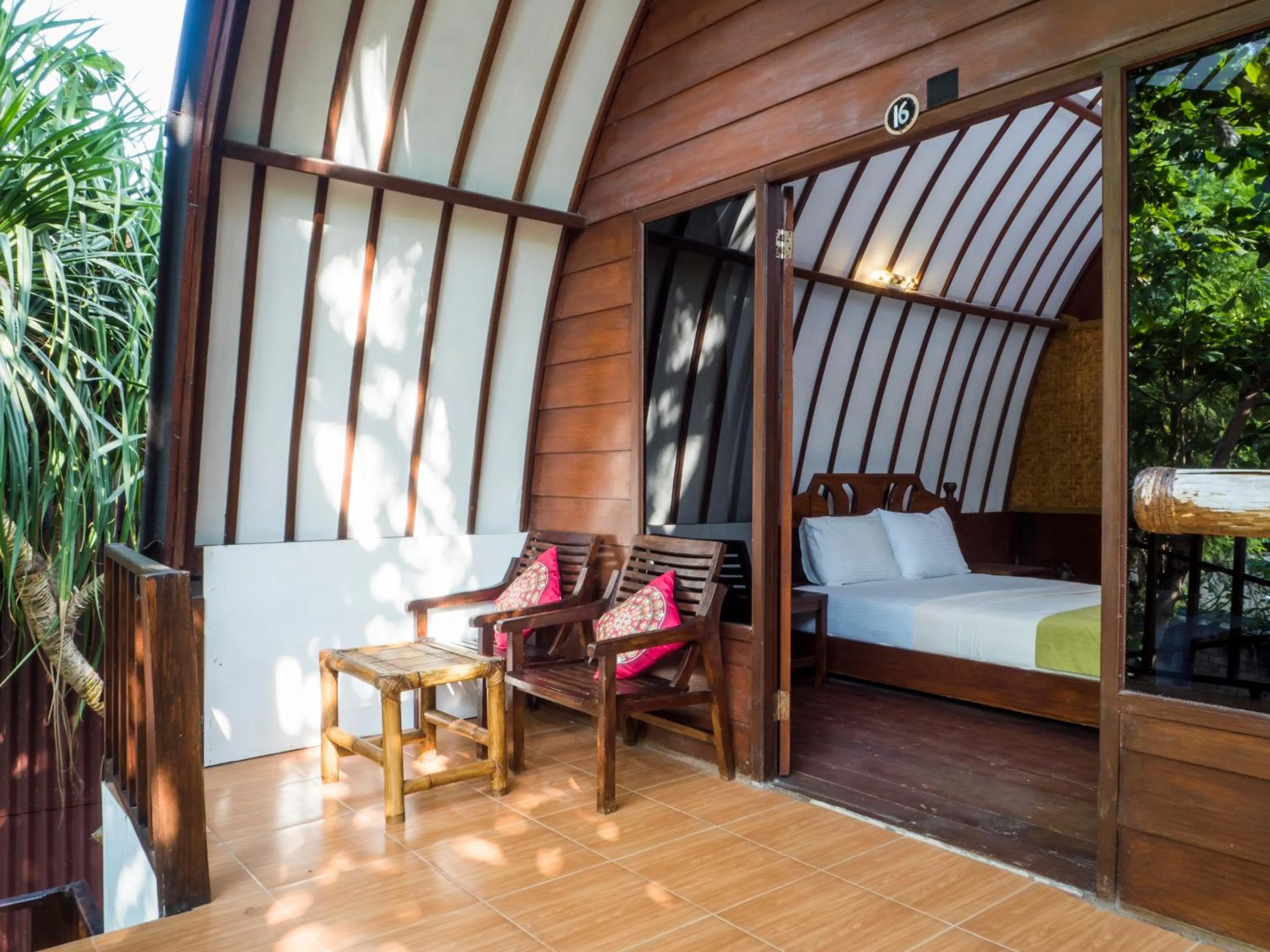 Bed in Gili Turtle Beach Resort