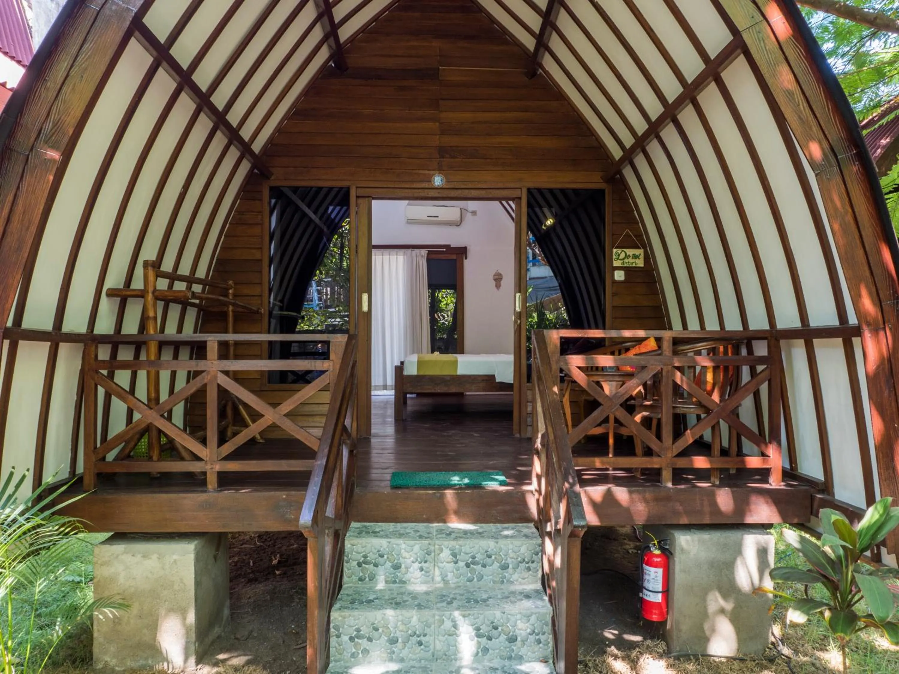 Gili Turtle Beach Resort