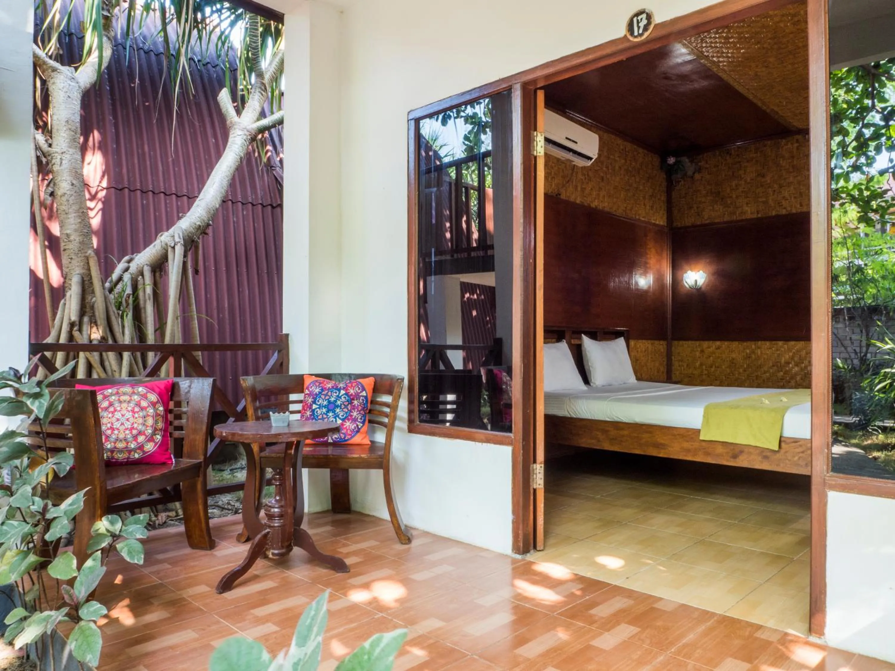 Gili Turtle Beach Resort