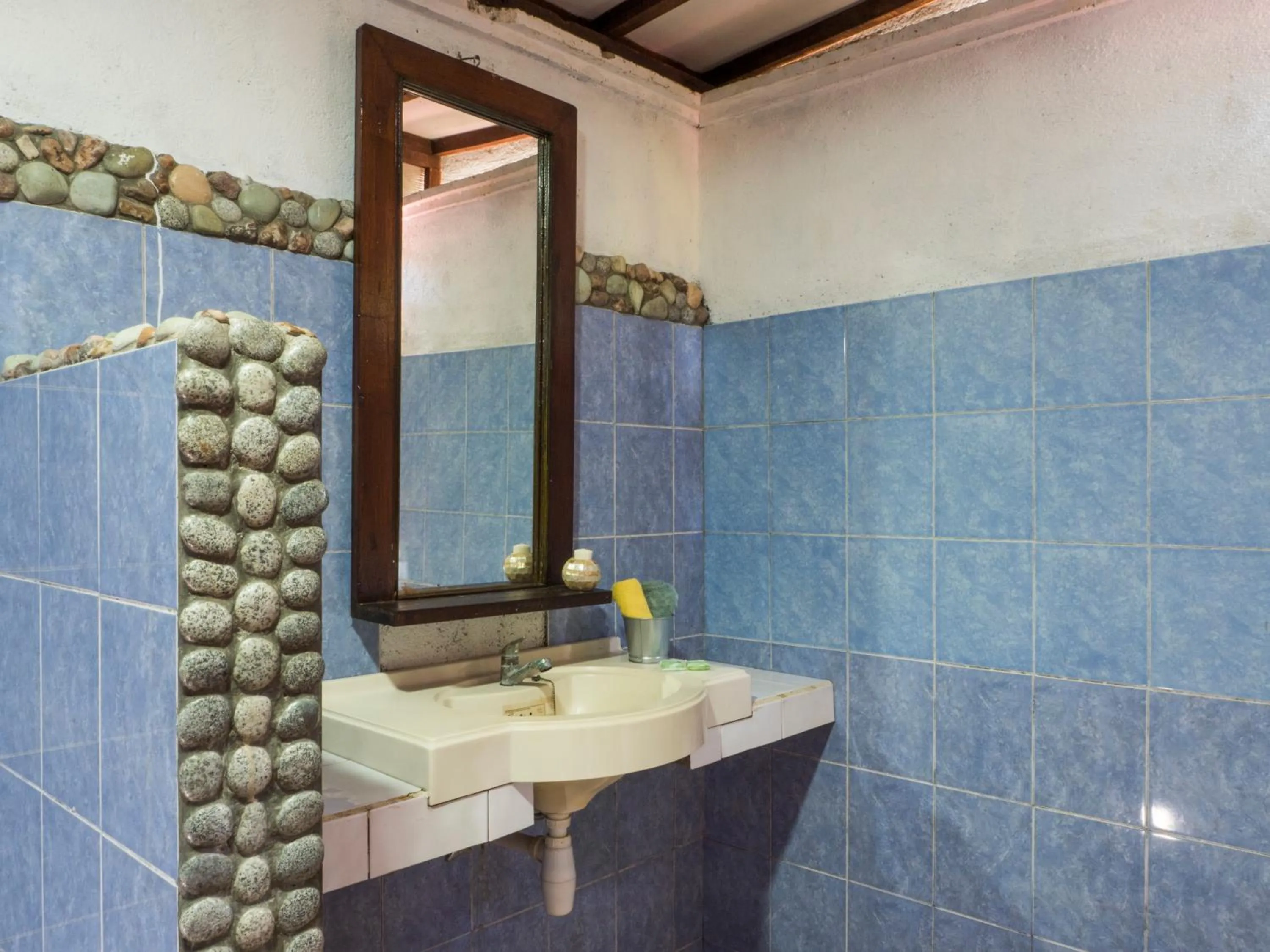 Gili Turtle Beach Resort