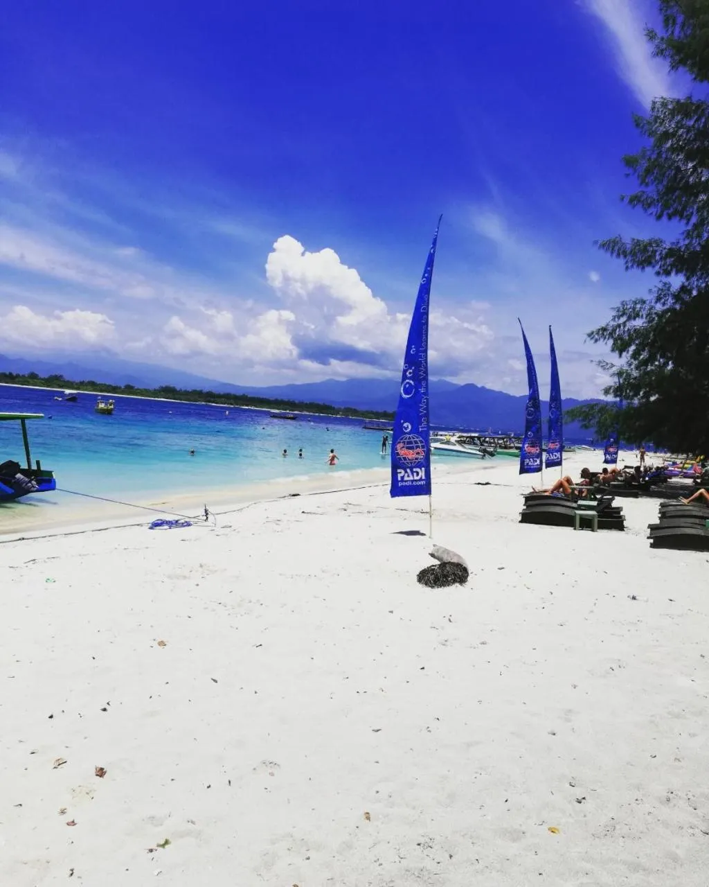 Gili Turtle Beach Resort