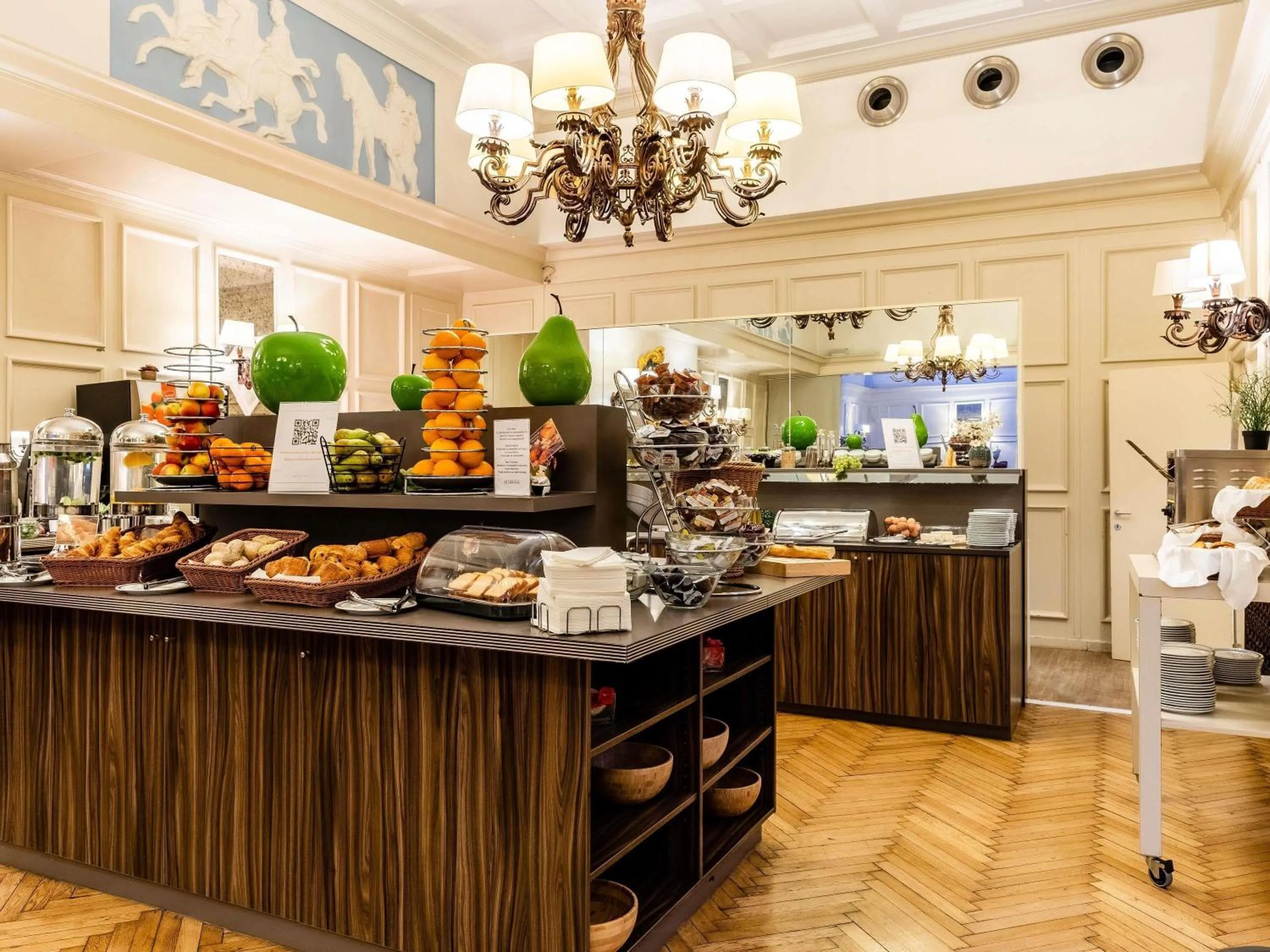 Breakfast in Hotel des Colonies Brussels by Mercure