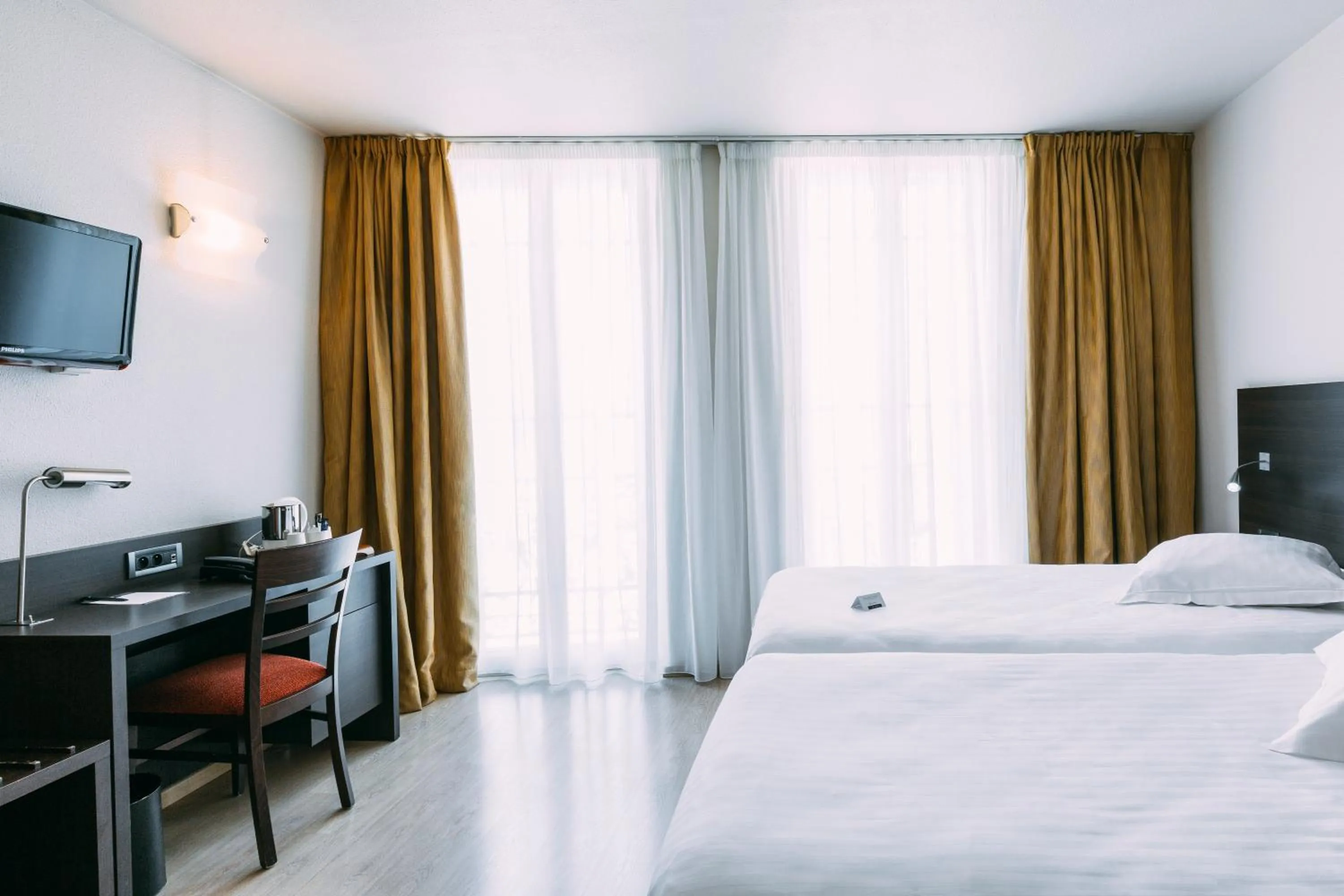 Bed in Escale Oceania Marseille Vieux Port