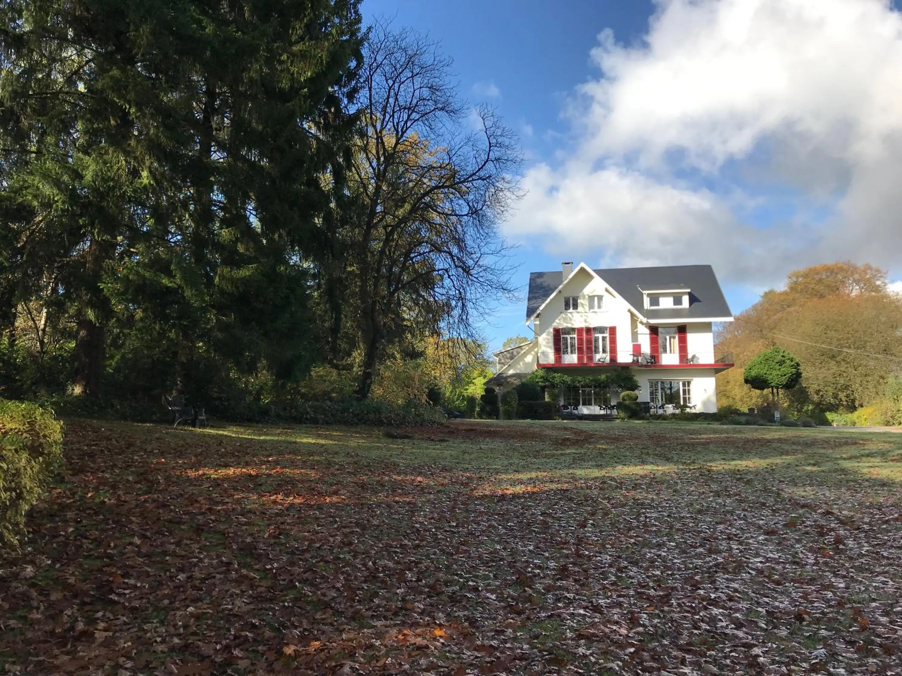 Property building in Hotel La Heid des Pairs