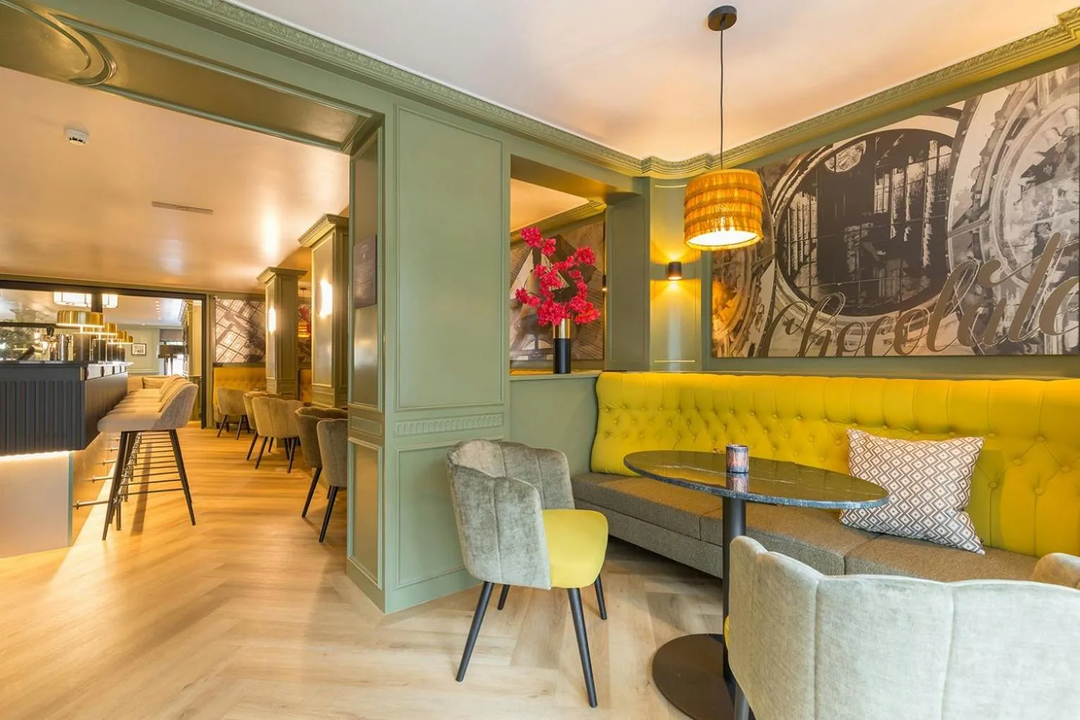 Lounge or bar in Leonardo Hotel Antwerp The Plaza