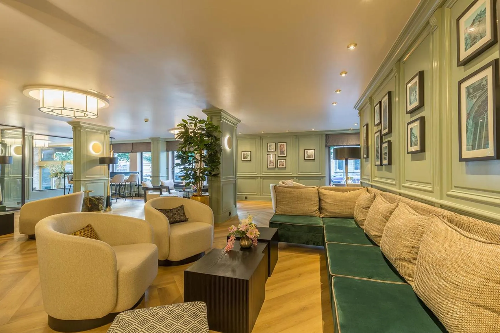 Lobby or reception in Leonardo Hotel Antwerp The Plaza