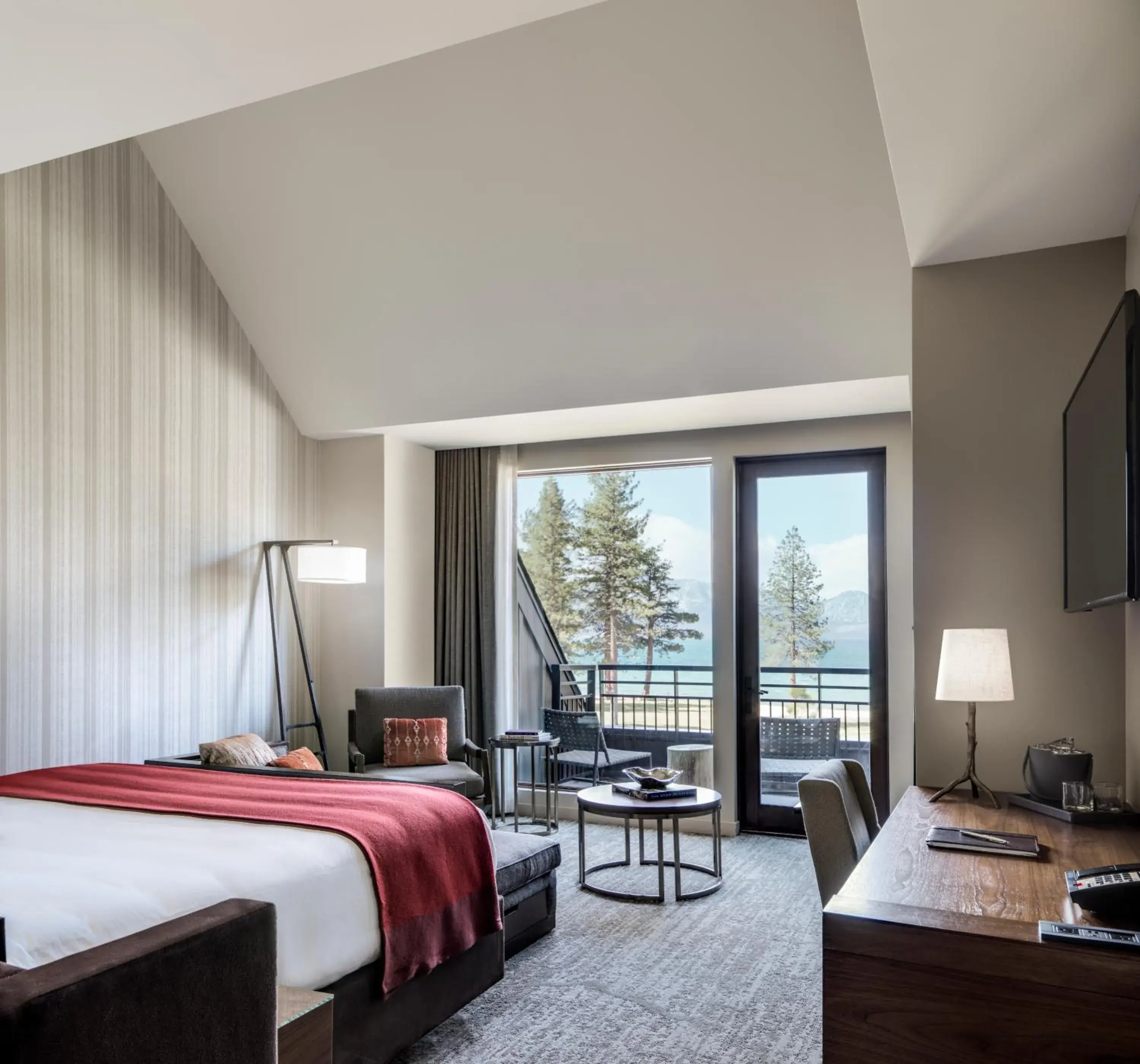 Suite with Lake View in Edgewood Tahoe Resort Suite with Lake View in Edgewood Tahoe Resort