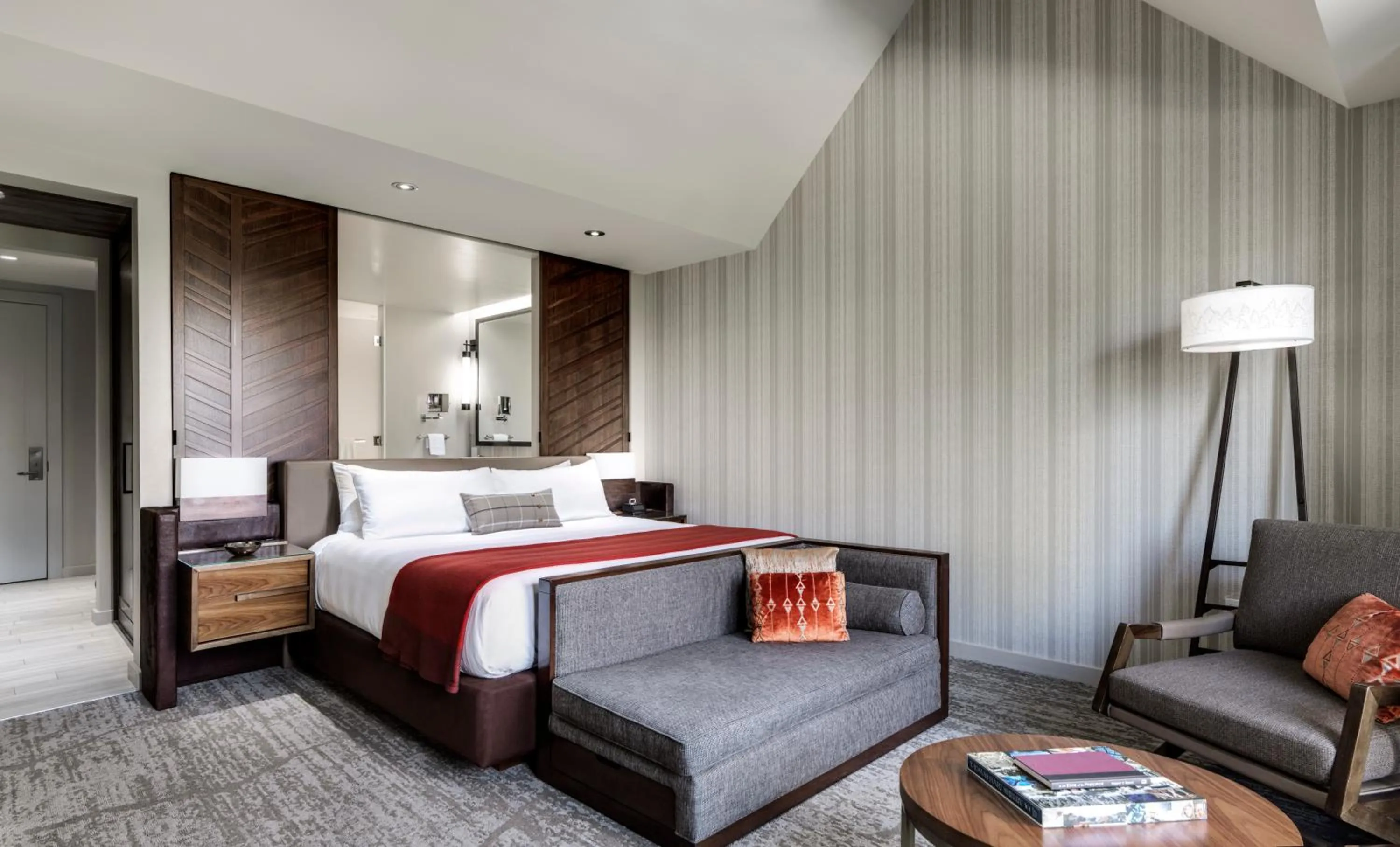 Bedroom, Bed in Edgewood Tahoe Resort