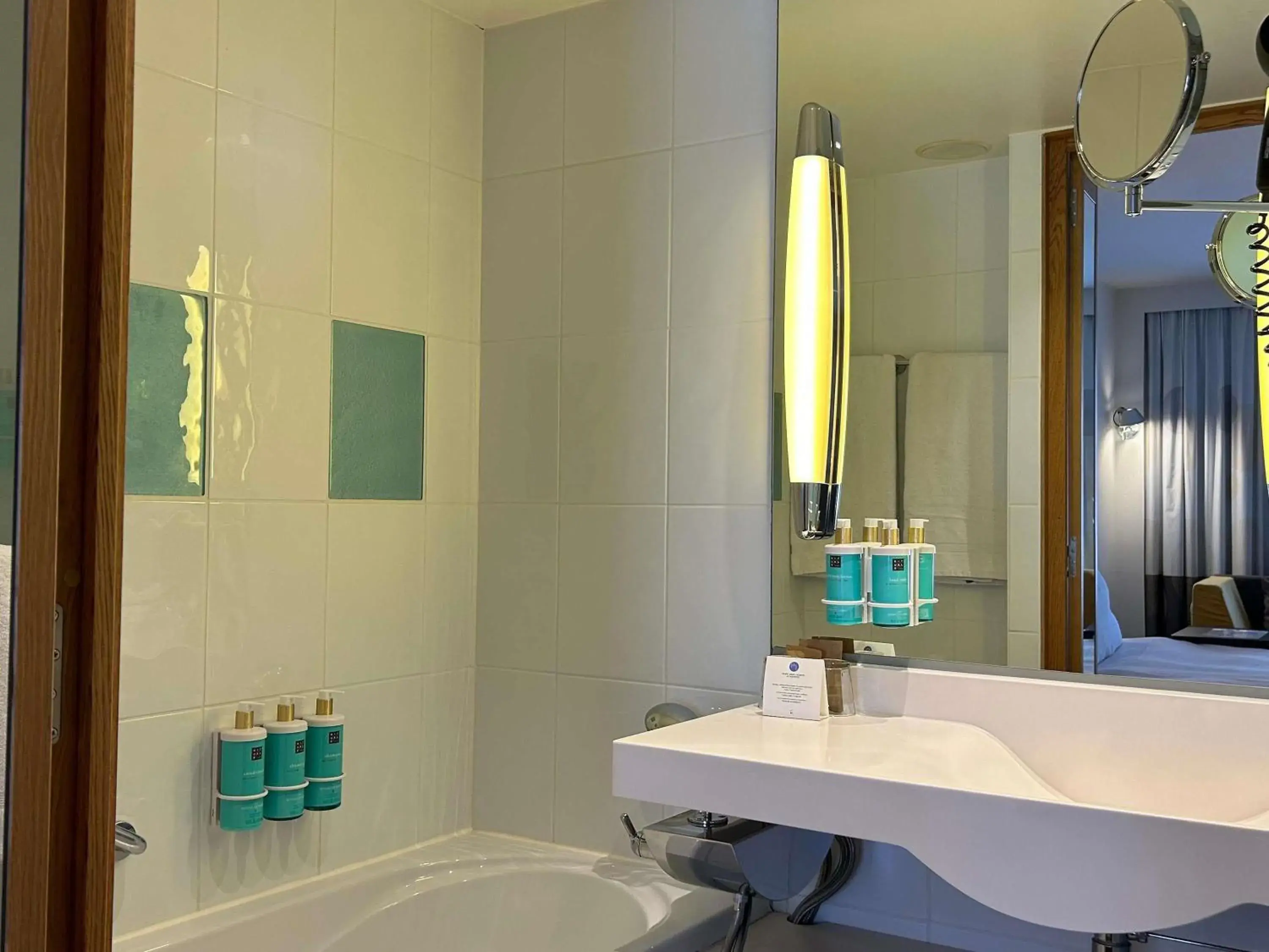 Executive Room with One Double Bed in Novotel Mechelen Centrum Executive Room with One Double Bed in Novotel Mechelen Centrum