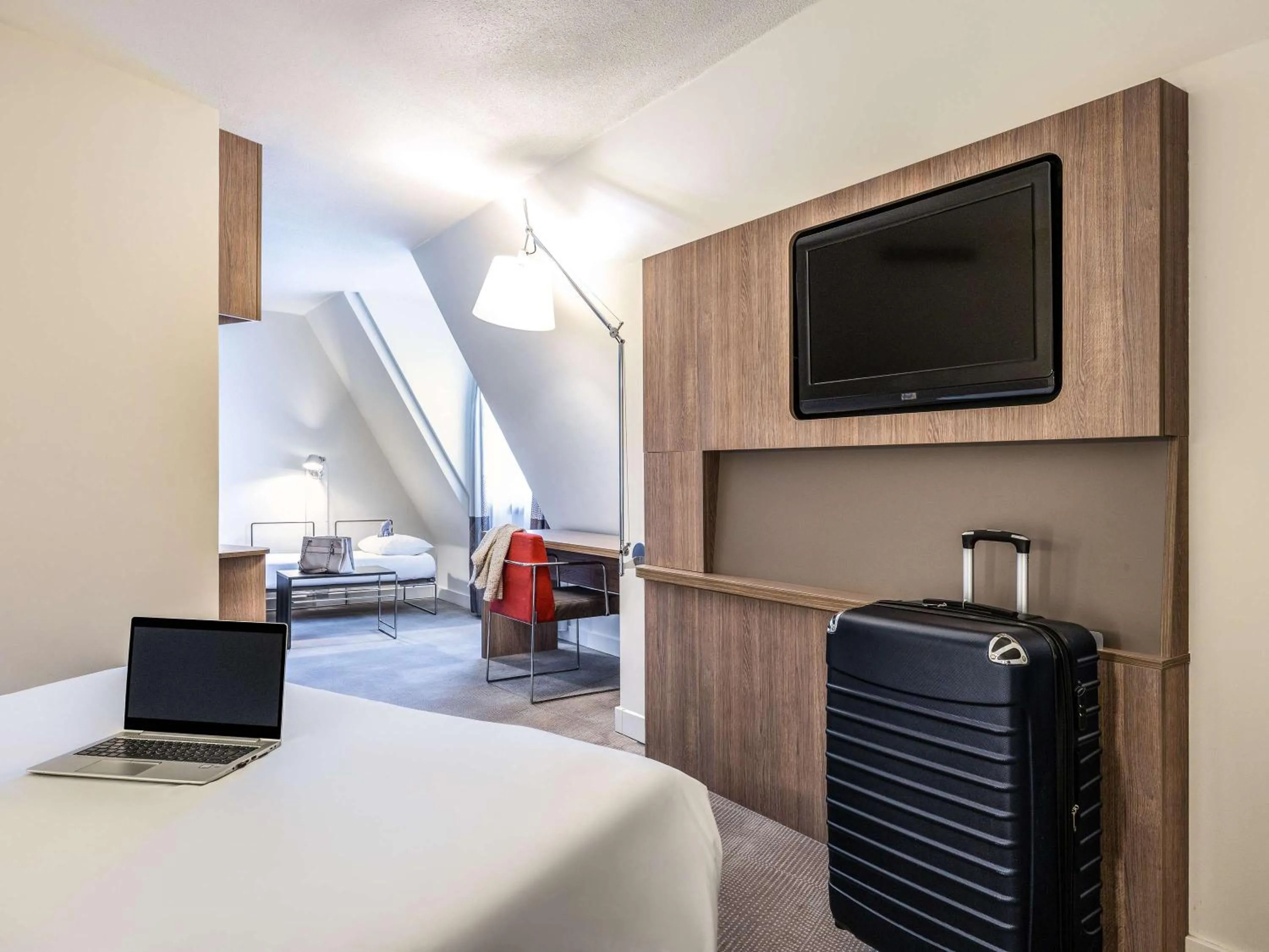 Bed in Hotel Novotel Brussels Off Grand Place