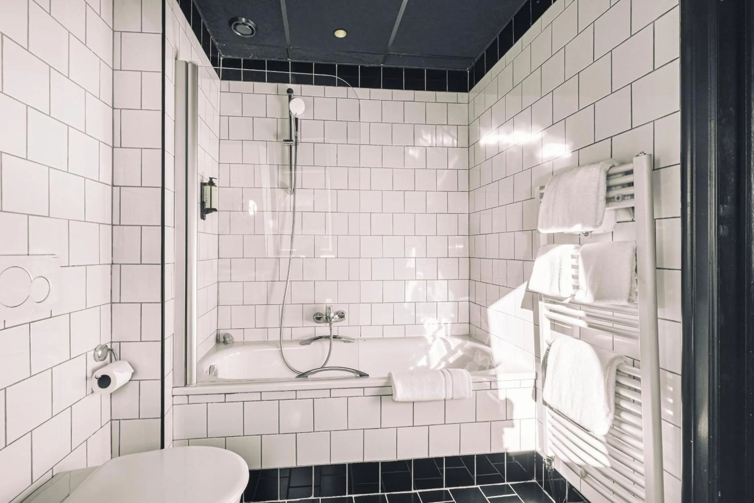 Bathroom in Zoom Hotel