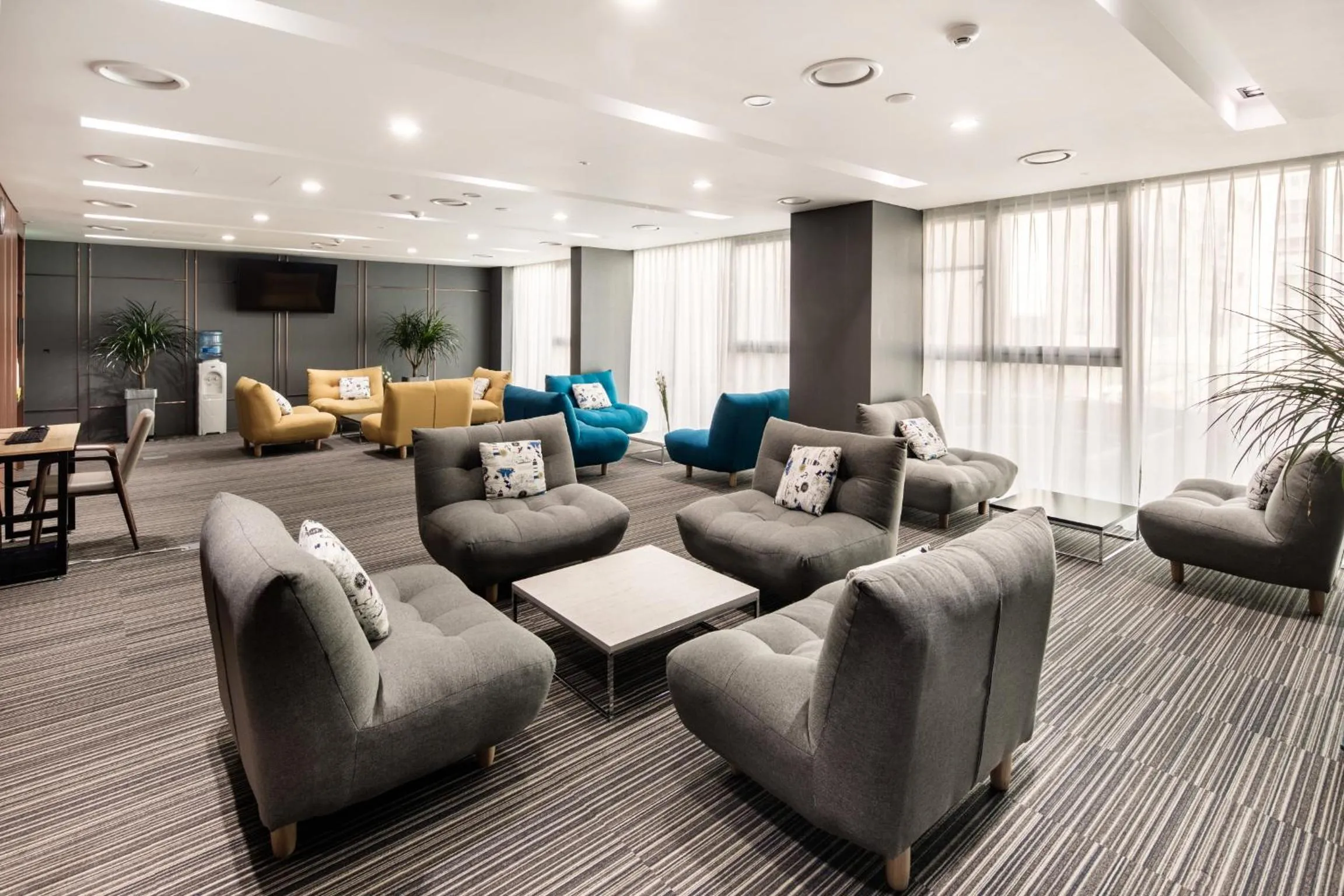 Lounge or bar in Golden Tulip Incheon Airport Hotel