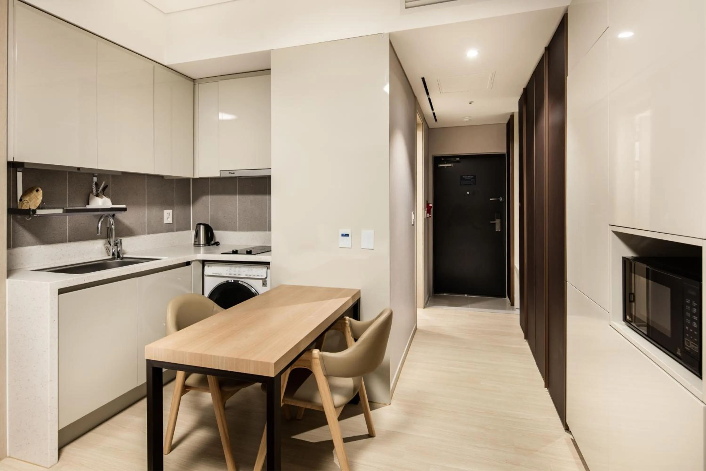 Kitchen or kitchenette in Golden Tulip Incheon Airport Hotel