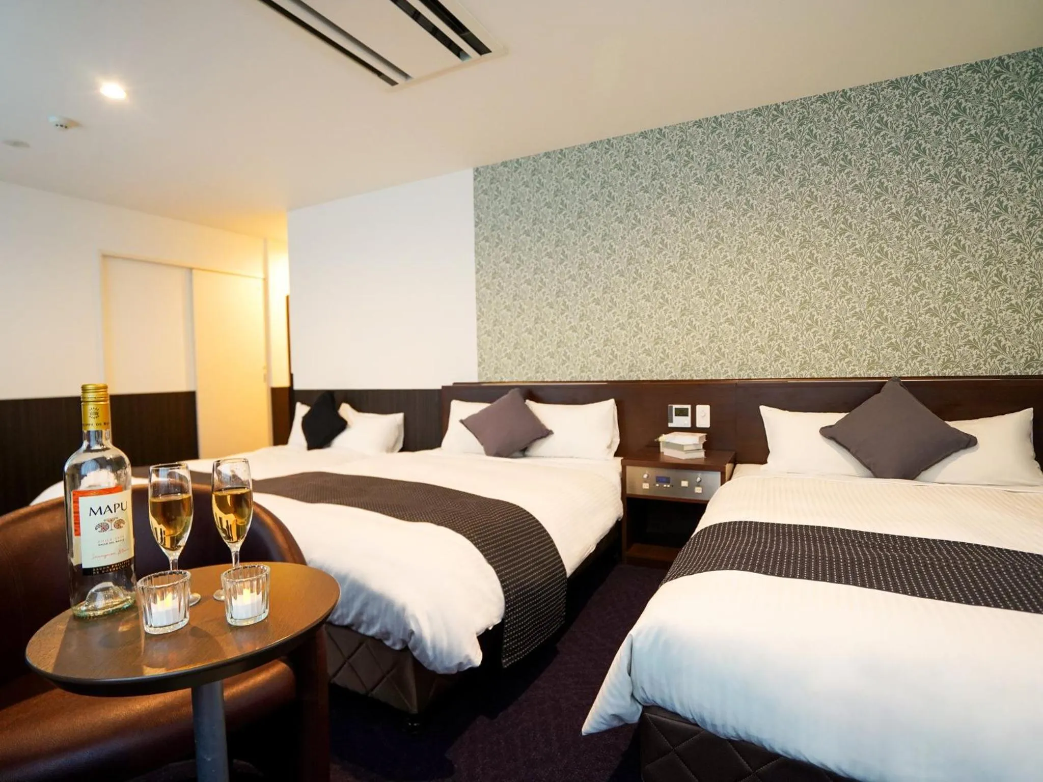 Photo of the whole room, Bed in Hotel New Gaea Domemae