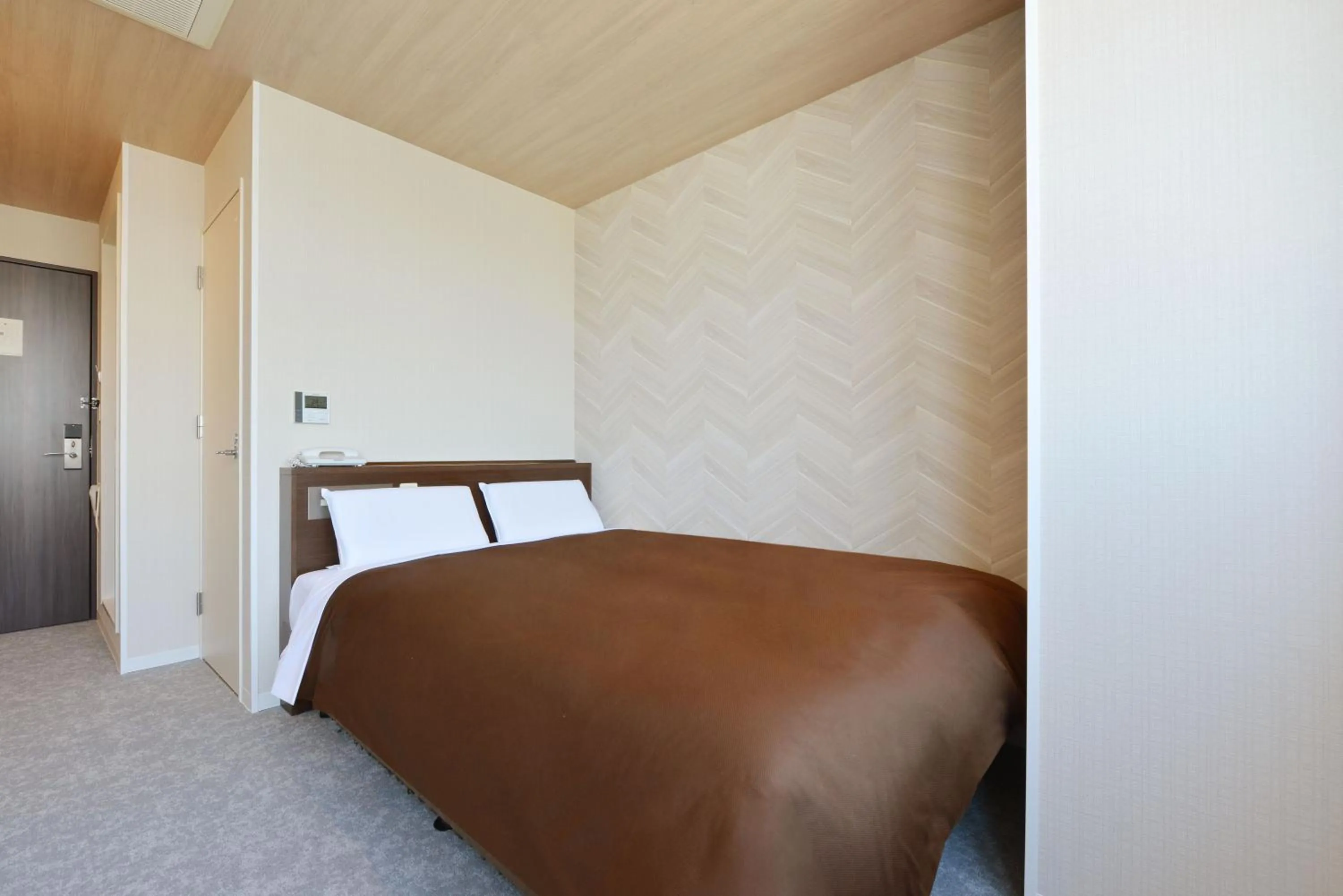 Photo of the whole room, Bed in Hotel New Gaea Domemae