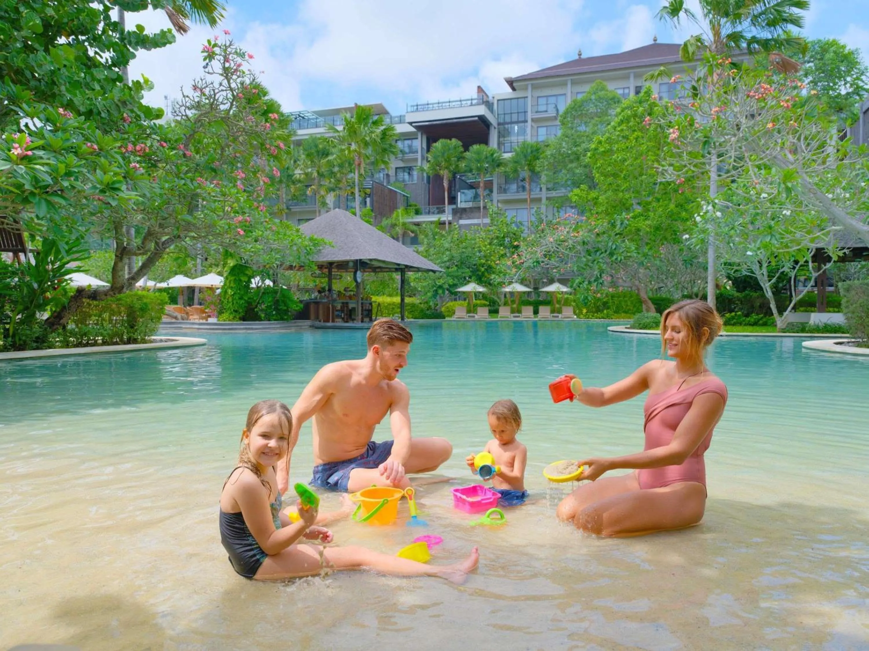 Pool view in Mövenpick Resort & Spa Jimbaran Bali